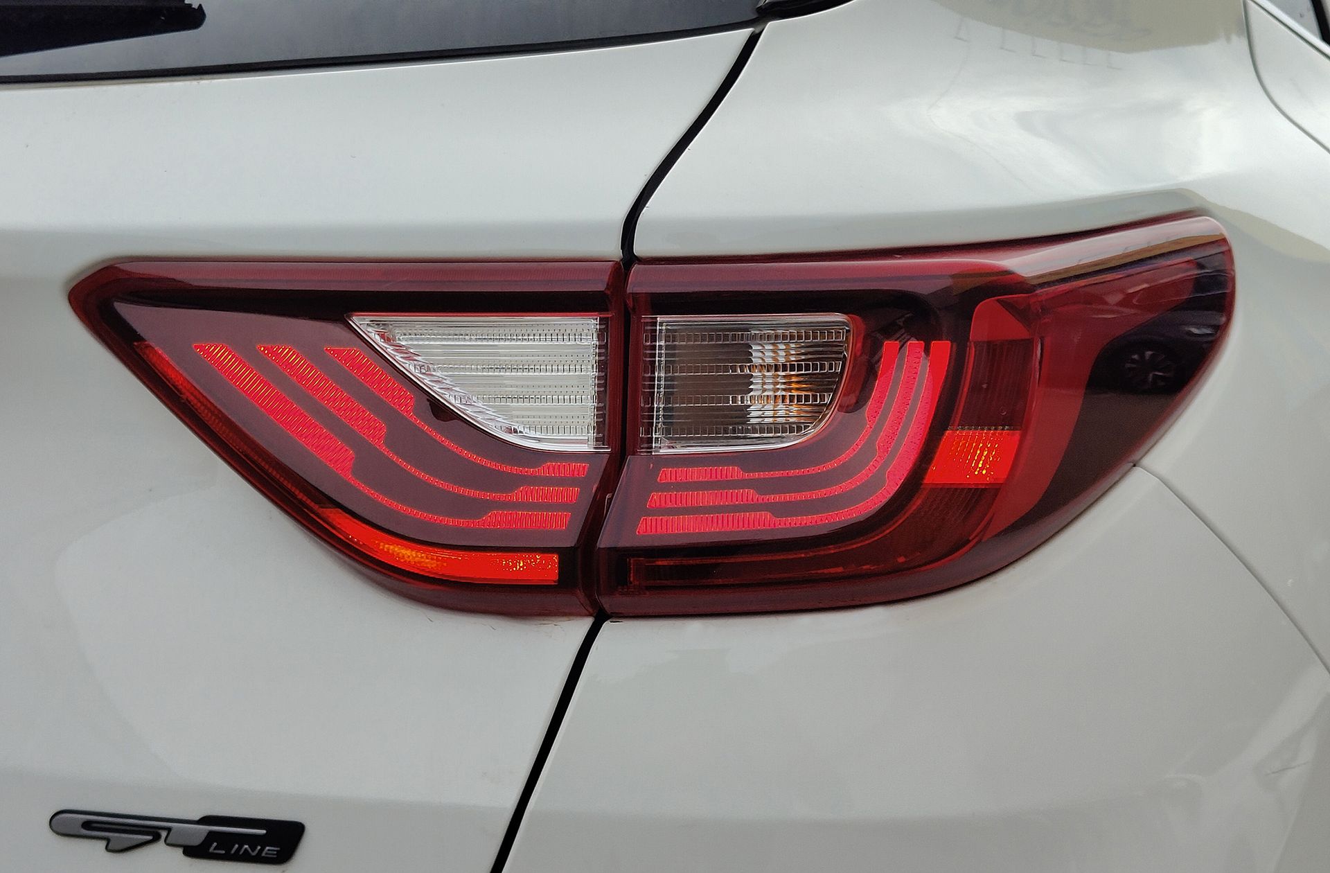 Kia Stonic 1.0 T-GDi MHEV iMT GT Line - foto 16
