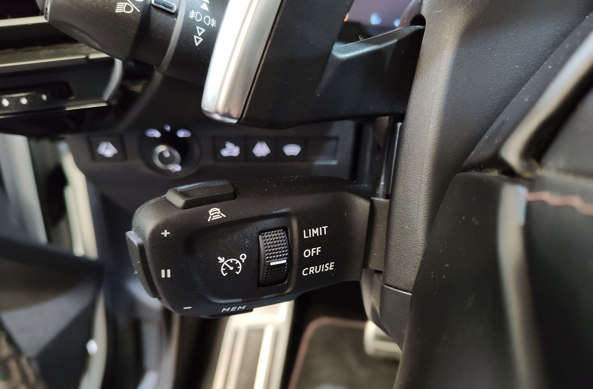 DS DS 7 Crossback La Première THP EAT8 - foto 36