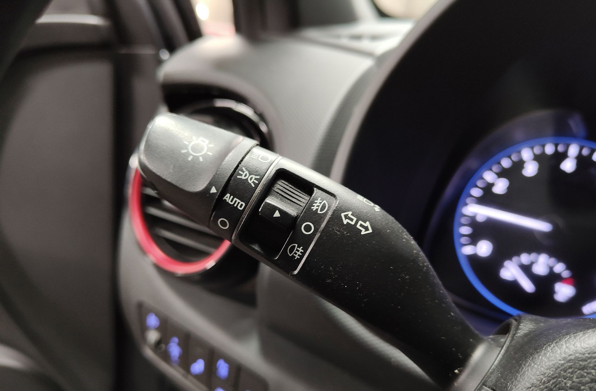 Hyundai Kona 1.0 T-GDi Tecno 4x2 AEB - foto 24