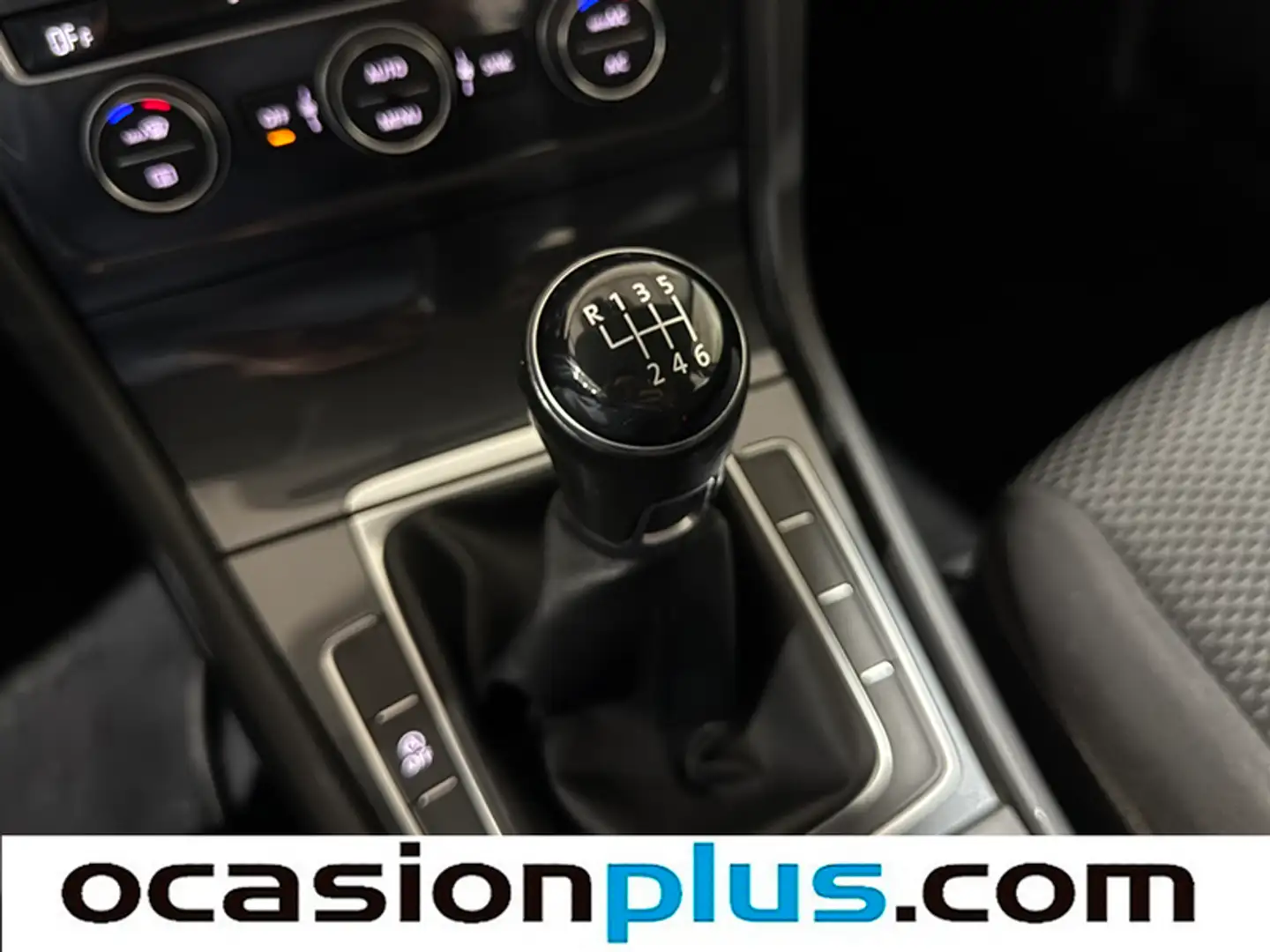 Foto Volkswagen Golf Volkswagen Golf Business 1.0 TSI (110 CV)