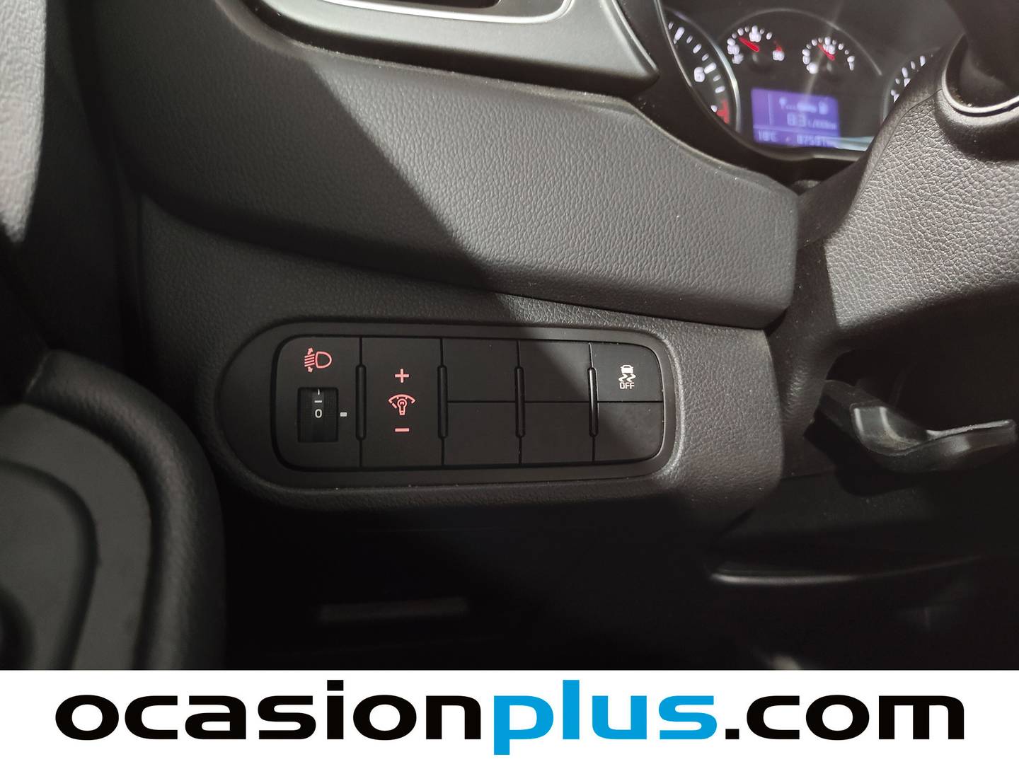 Equipamiento del KIA Carens KIA Carens 1.6 GDi Concept (135 CV)