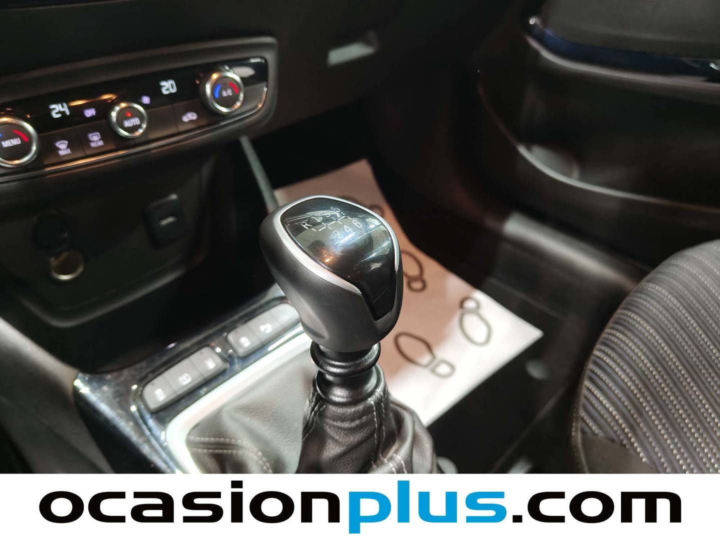 Foto Opel Crossland X Opel Crossland X 1.2 S&S Design Line 120 Aniversario (110 CV)