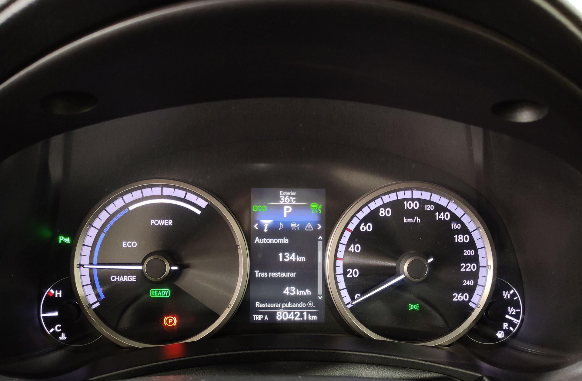 Lexus NX 300h F Sport 4WD Navibox - foto 25