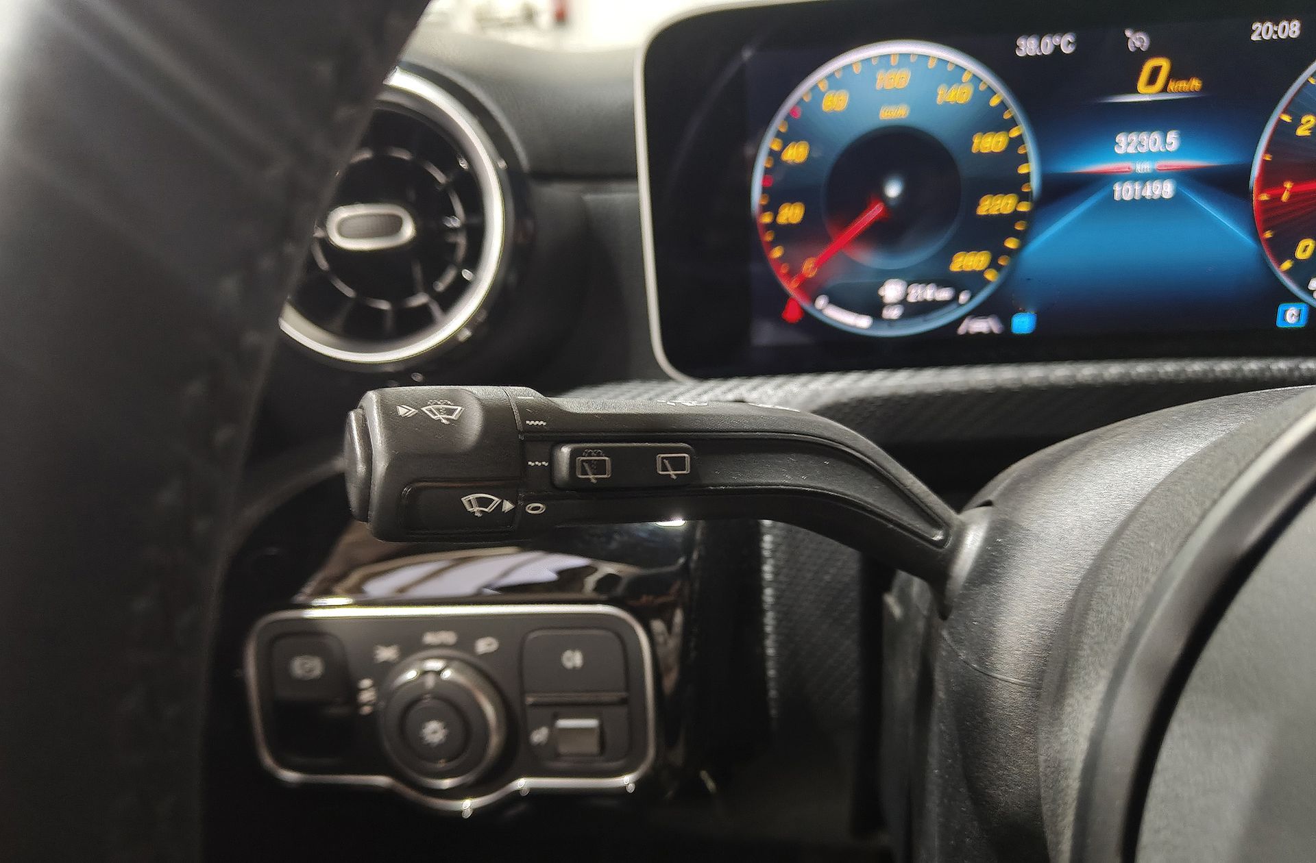 Mercedes-Benz CLA Shooting Brake 180 - foto 27