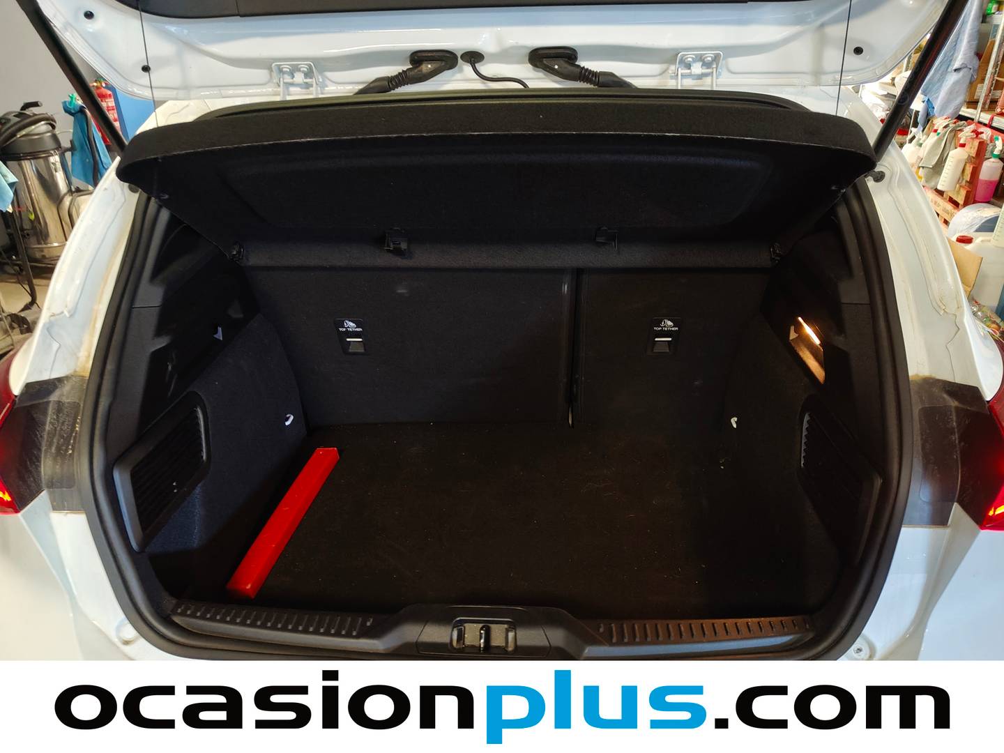 Fotos maletero Ford Focus Ford Focus 1.0 Ecoboost MHEV ST-Line Auto (155 CV)