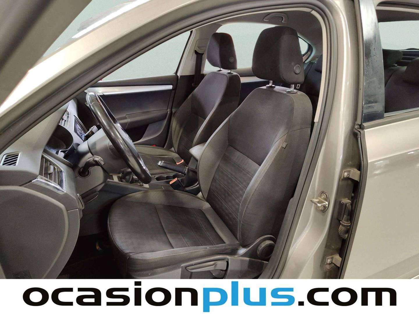 Foto asientos delanteros Skoda Octavia Skoda Octavia 1.6 TDI Like (115 CV)