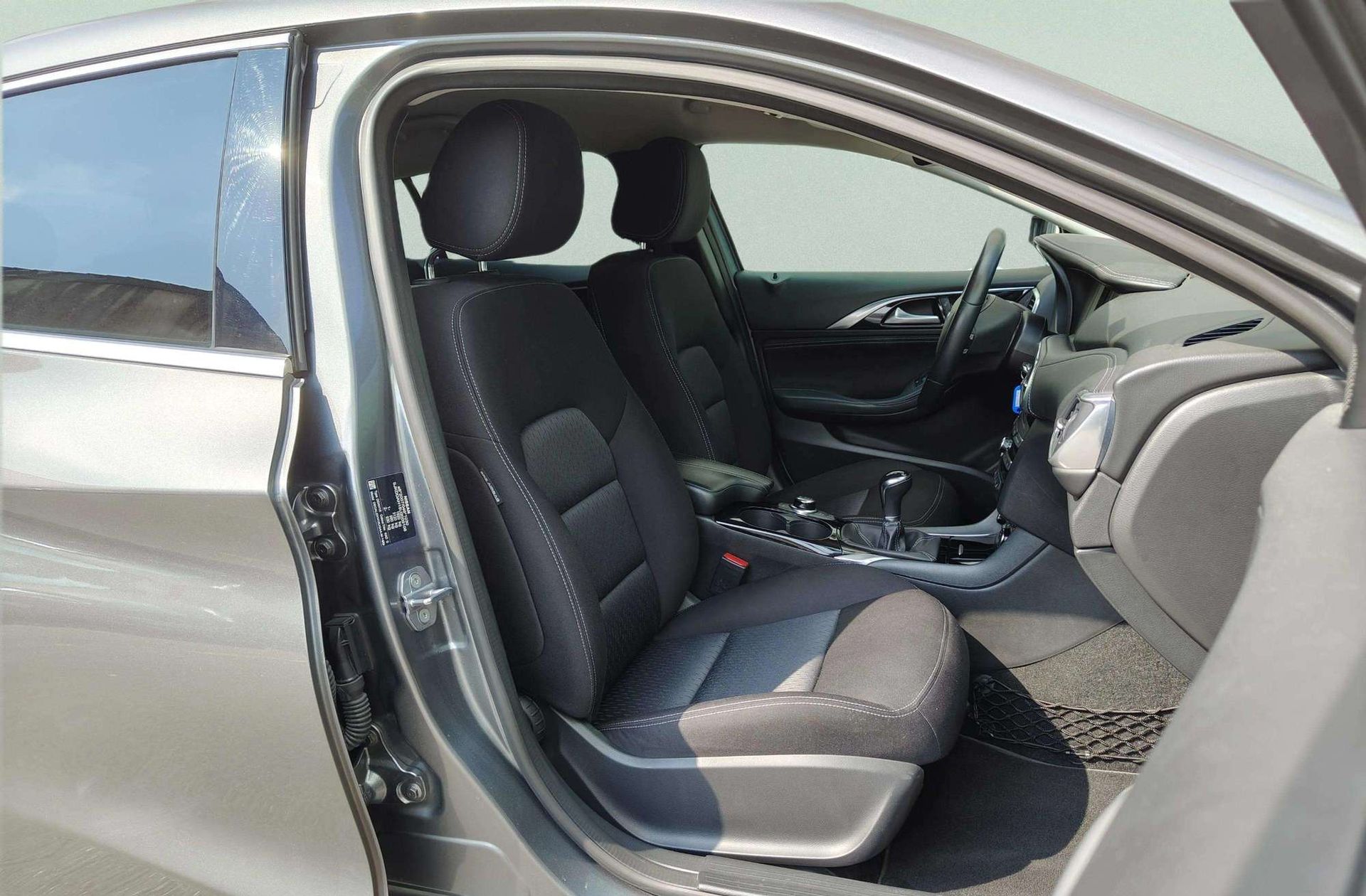 Infiniti Q30 1.6T Premium - foto 20