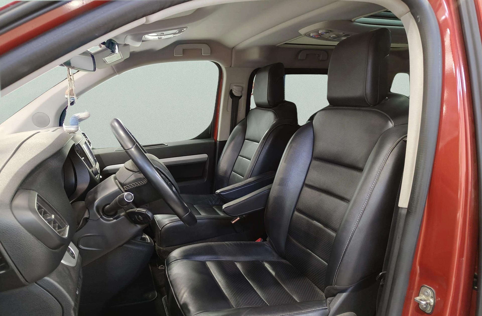 Peugeot Traveller BlueHDi 150 Allure Standard 9 plazas - foto 14