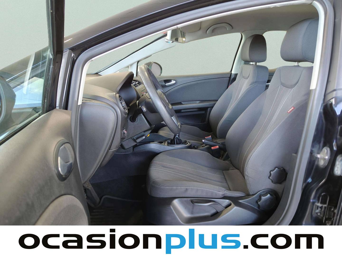 Foto asientos delanteros Seat León Seat León 1.6 TDI Reference Copa (105 CV)