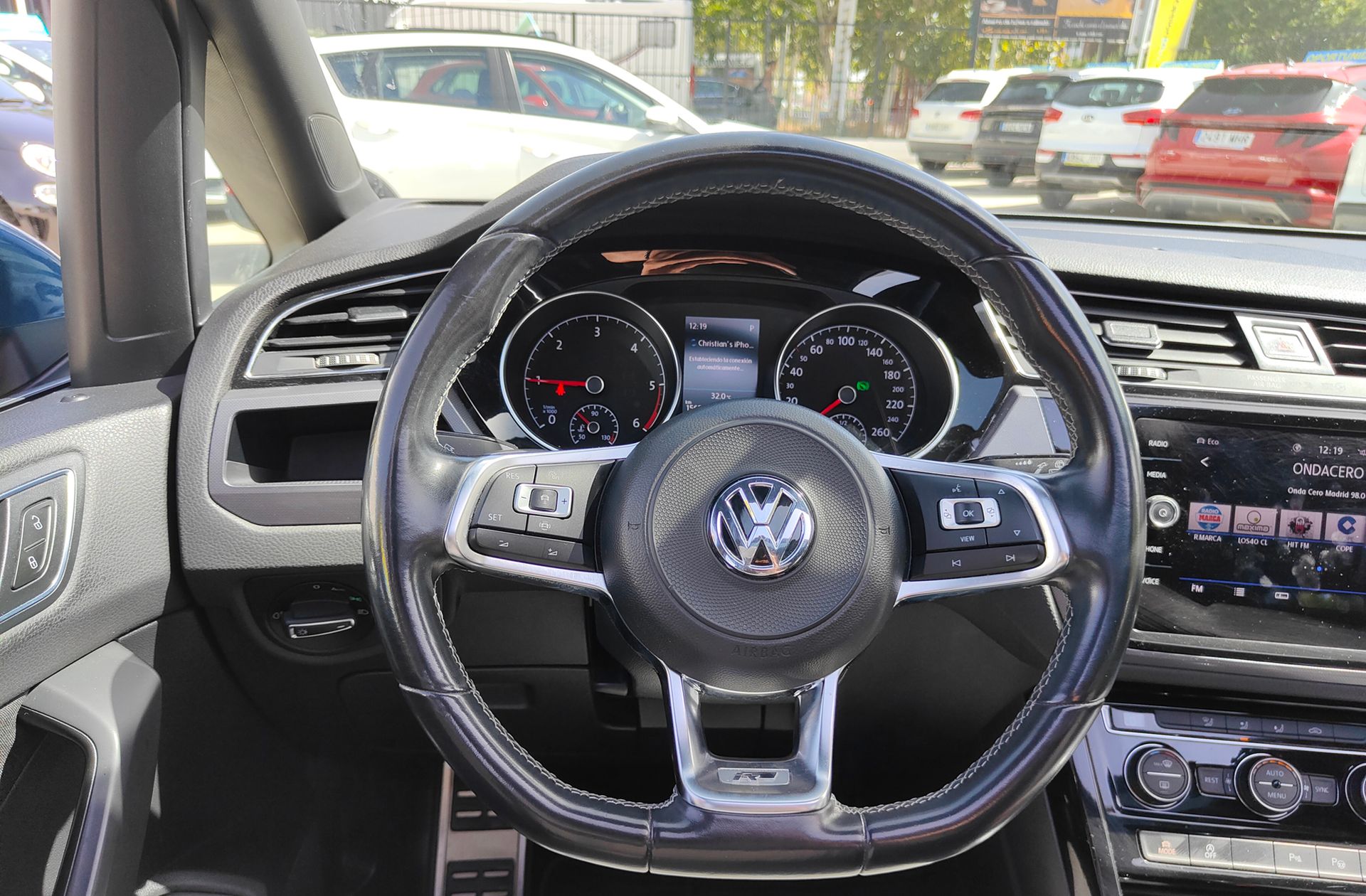Volkswagen Touran Sport 2.0 TDI DSG R-Line - foto 33