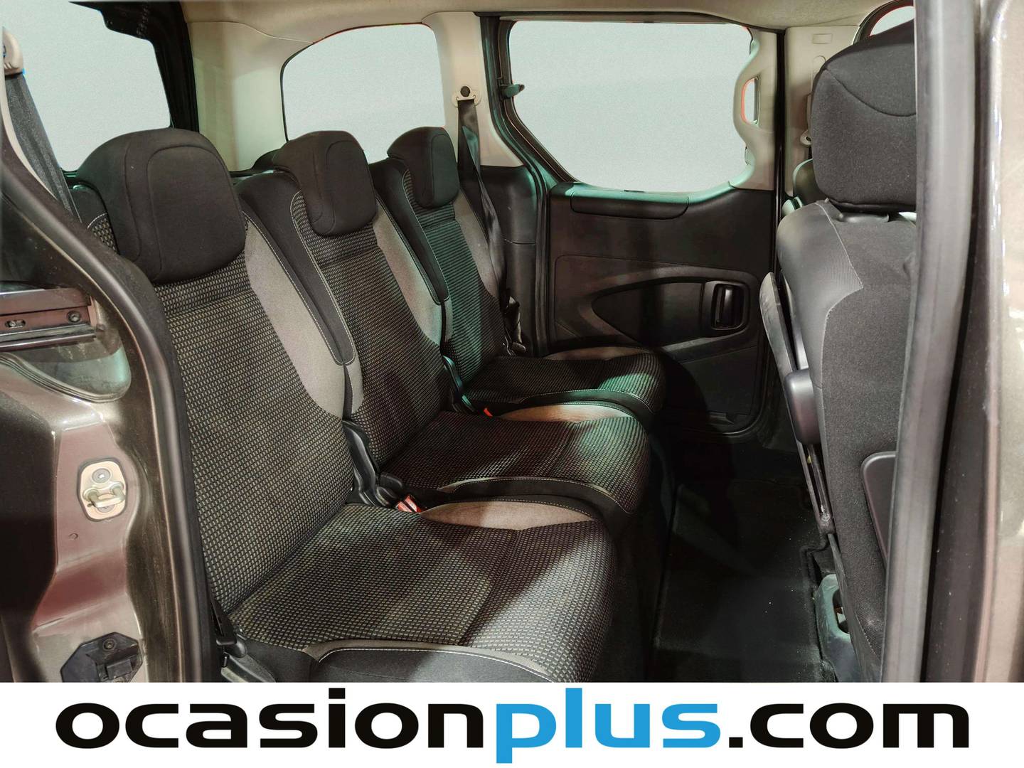 Foto Peugeot Partner Peugeot Partner Tepee BlueHDi 100 Adventure Edition (100 CV)