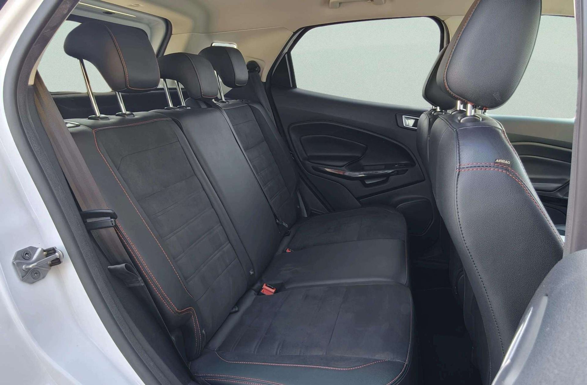 Ford EcoSport 1.0T EcoBoost ST Line - foto 16