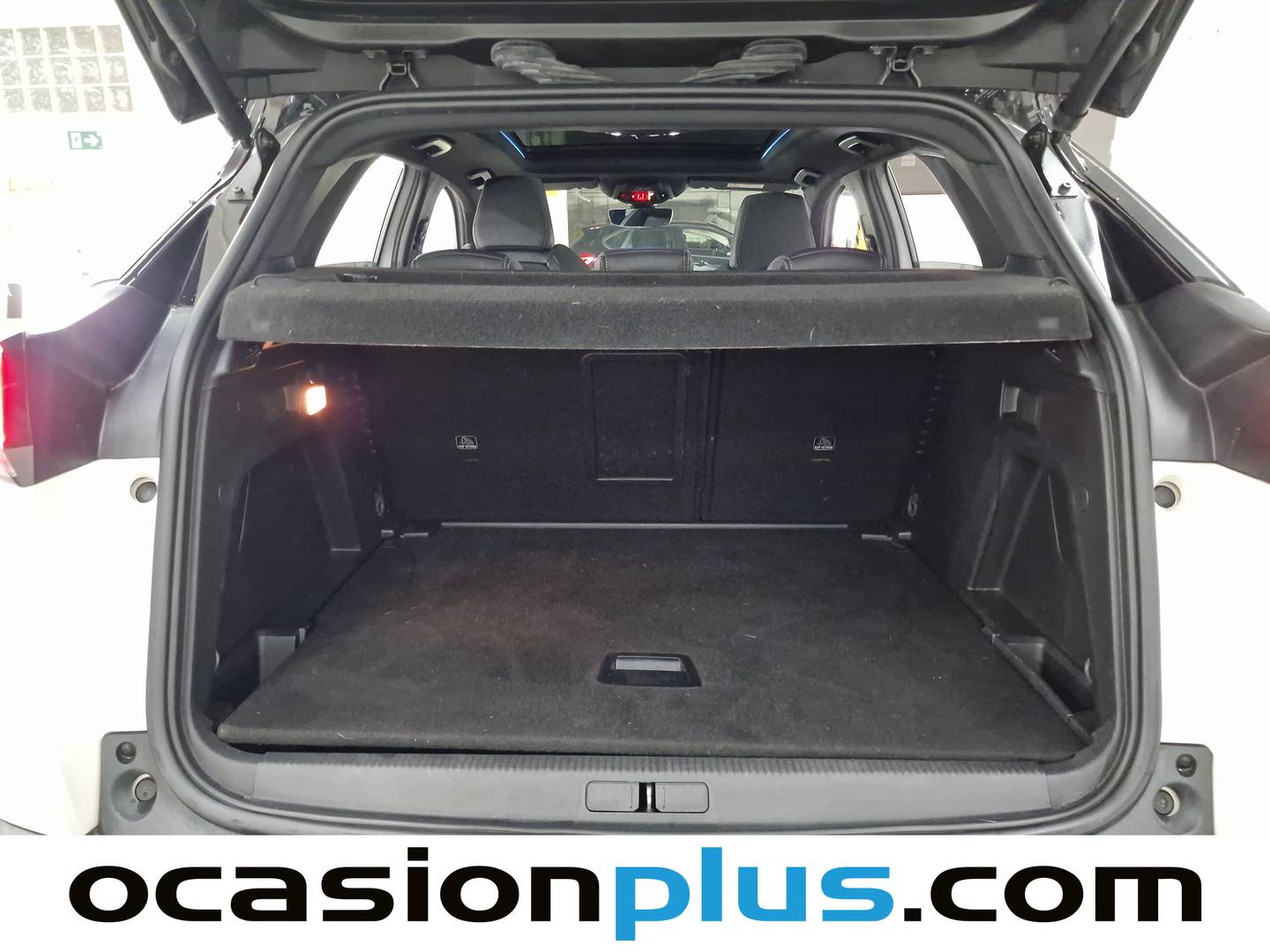 Foto Peugeot 3008 Peugeot 3008 PureTech 130 S&S GT EAT8 (130 CV)