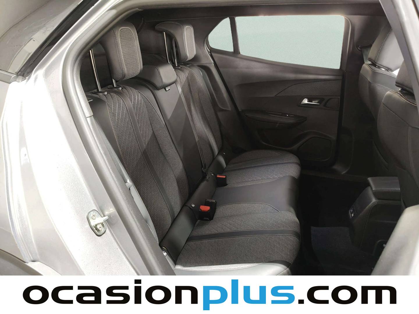Peugeot 2008 Peugeot 2008 Allure Hybrid eDCS6 (145 CV) automático