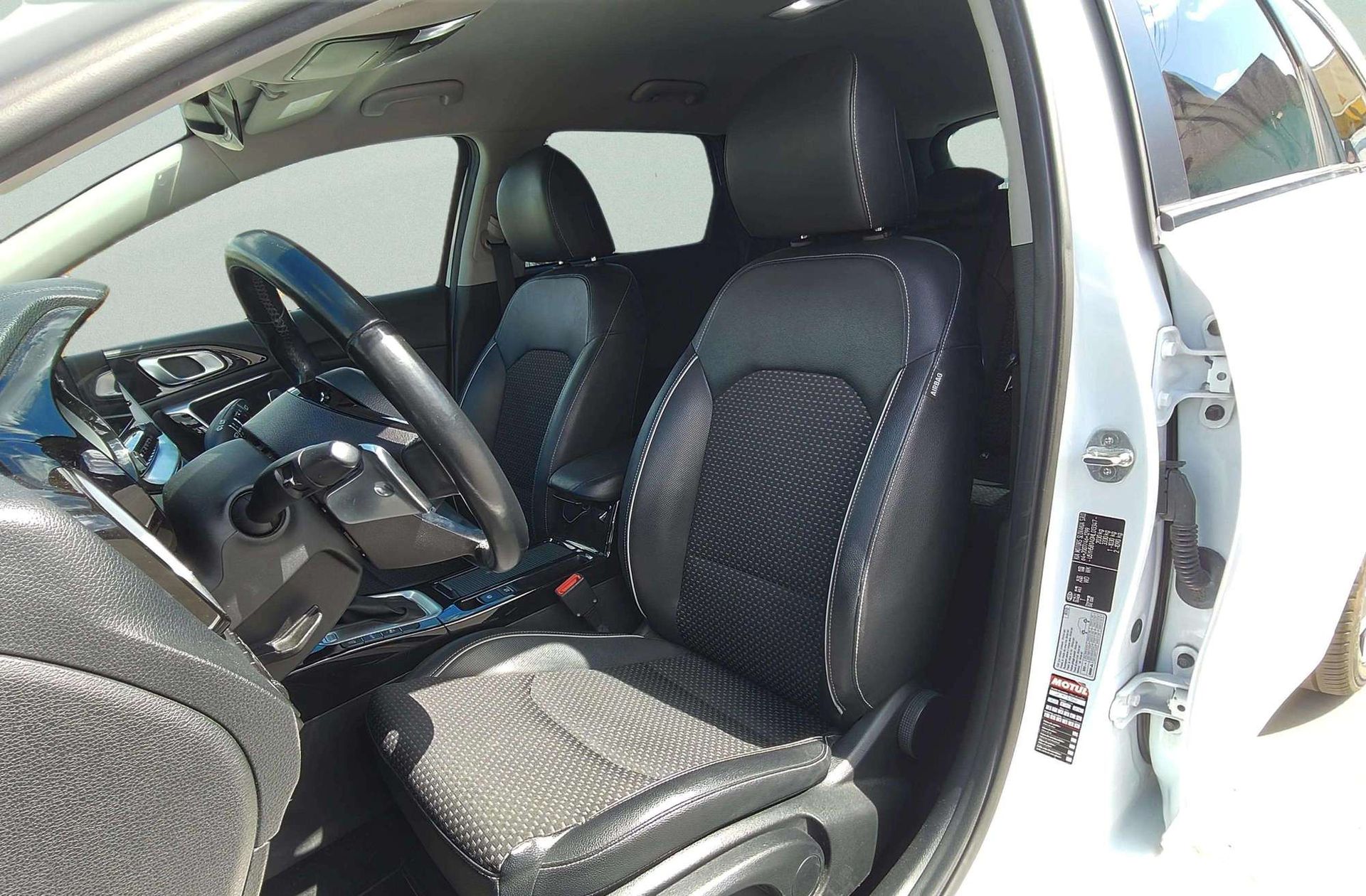 Kia Ceed 1.6 GDi PHEV E-Tech - foto 12