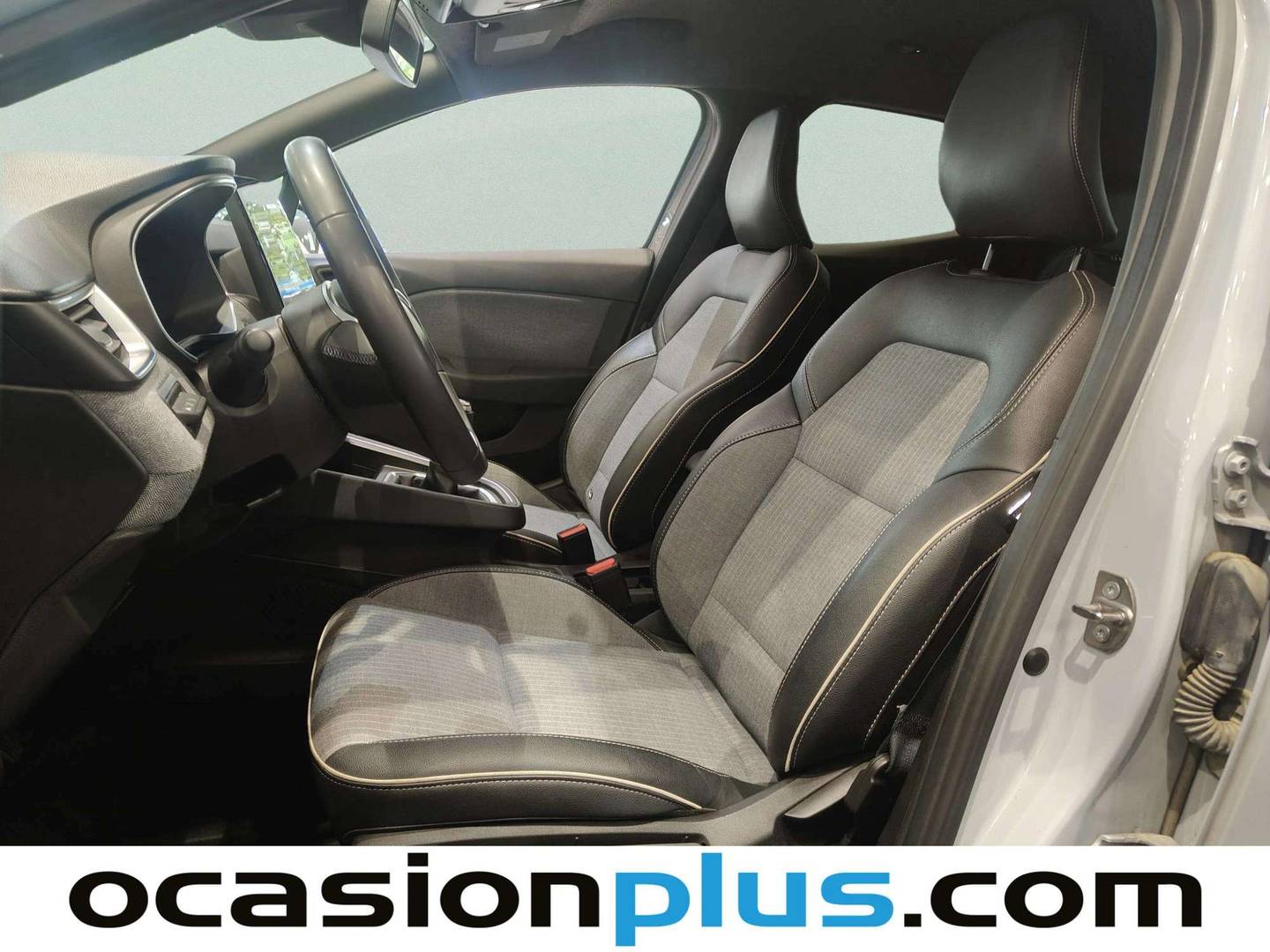 Foto asientos delanteros Renault Clio Renault Clio Techno TCe (90 CV)