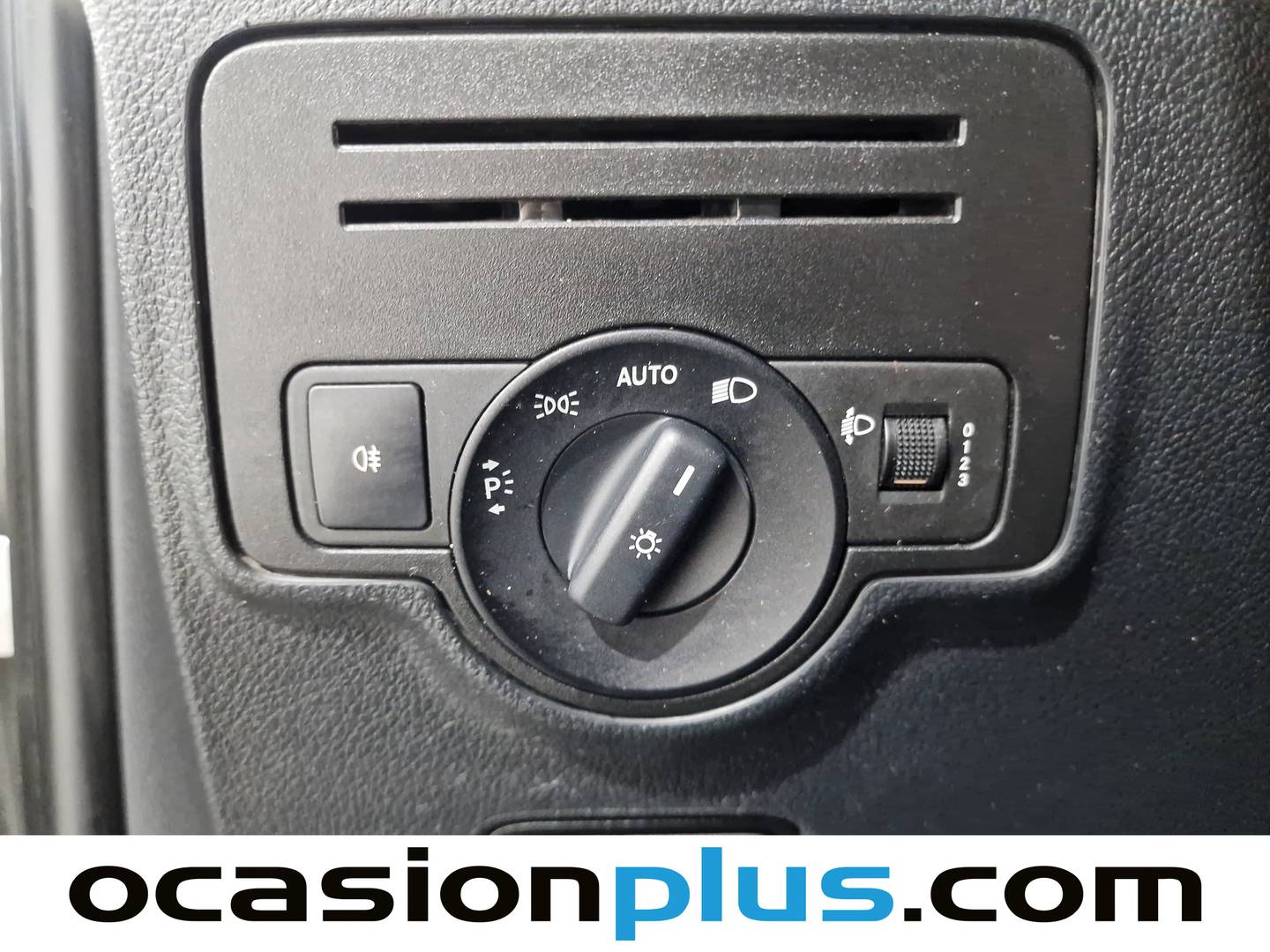 Equipamiento del Mercedes Vito Mercedes Vito Mixto 111 CDI Larga (114 CV) 6 Plazas