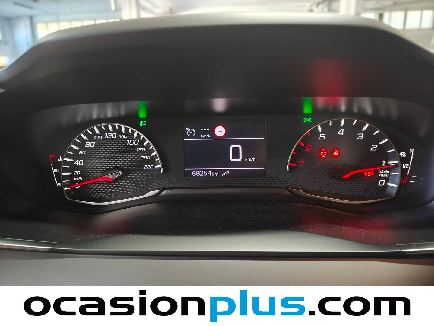 Peugeot 2008 Peugeot 2008 Active Pack S&S PureTech (130 CV) de segunda mano