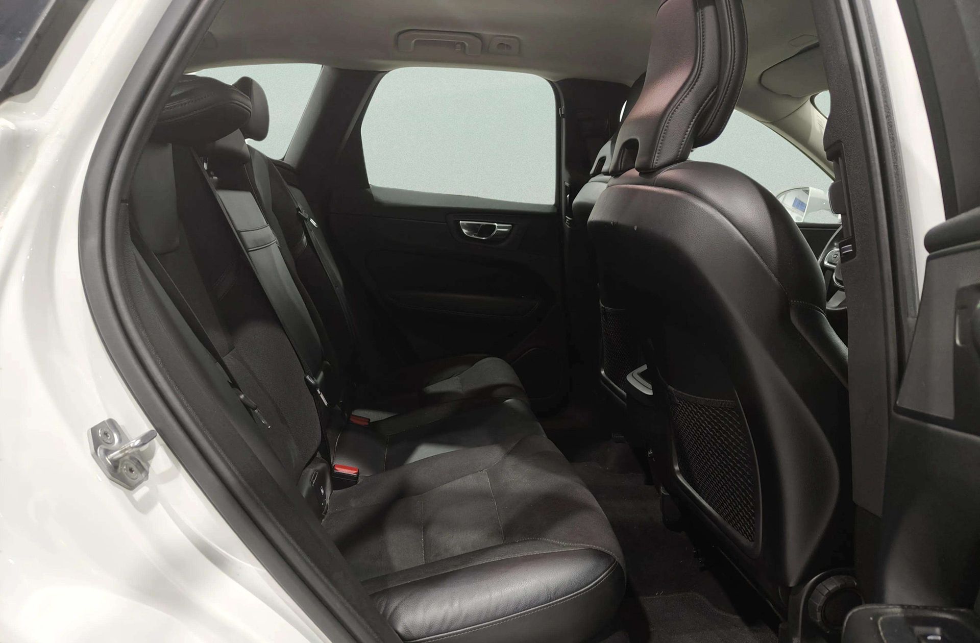 Volvo XC60 D4 Momentum - foto 19