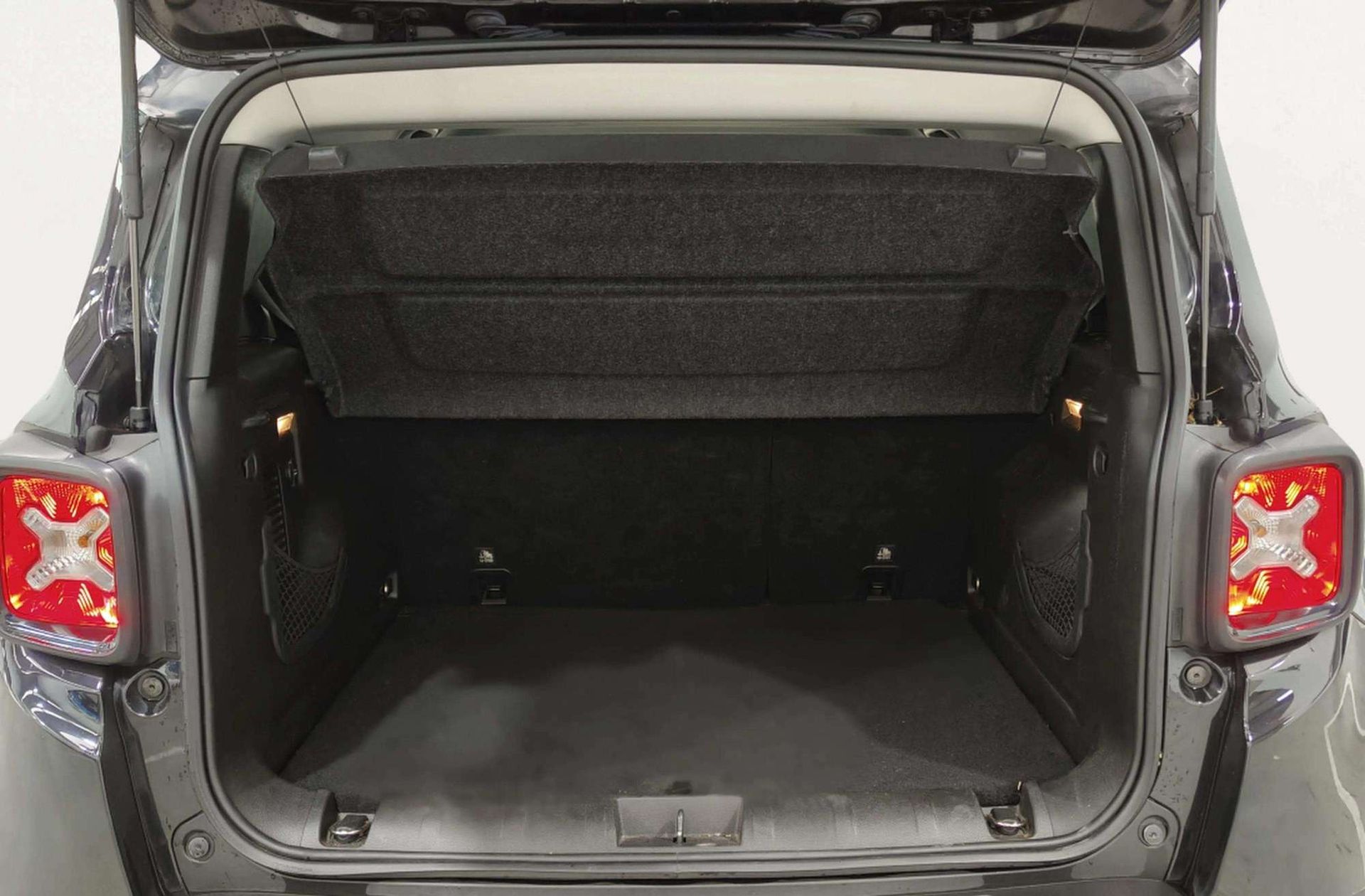 Jeep Renegade 1.6 MultiJet Dawn of Justice 4x2 - foto 15