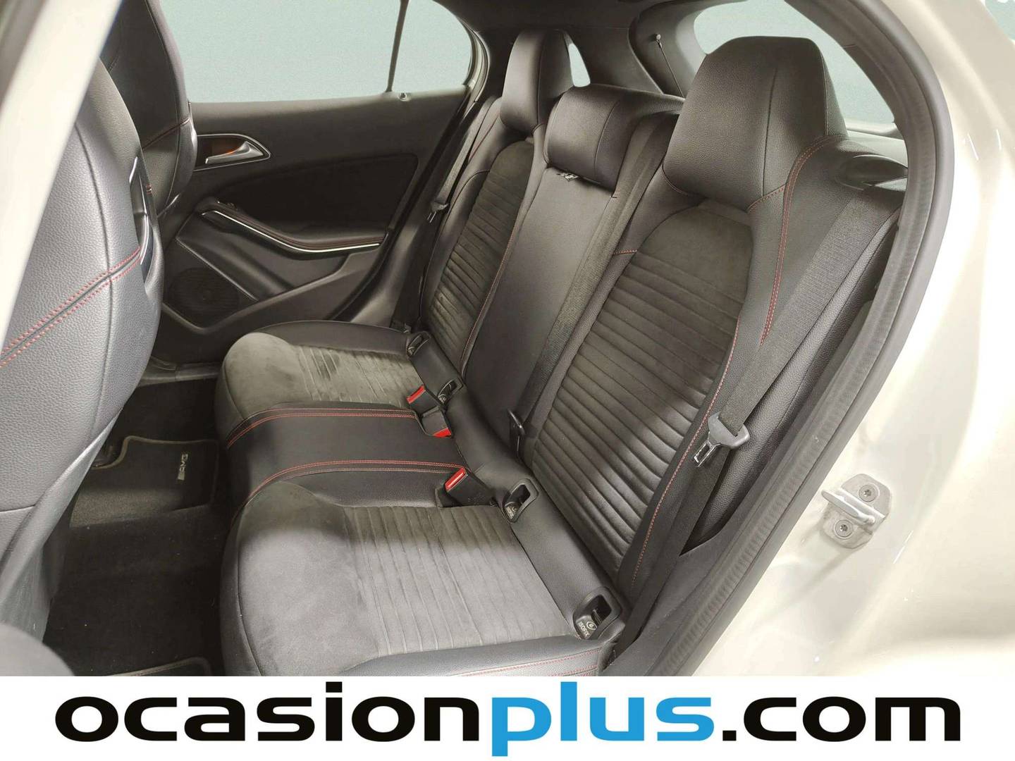 Foto Mercedes GLA Mercedes-Benz GLA GLA 200 Pack AMG (156 CV)