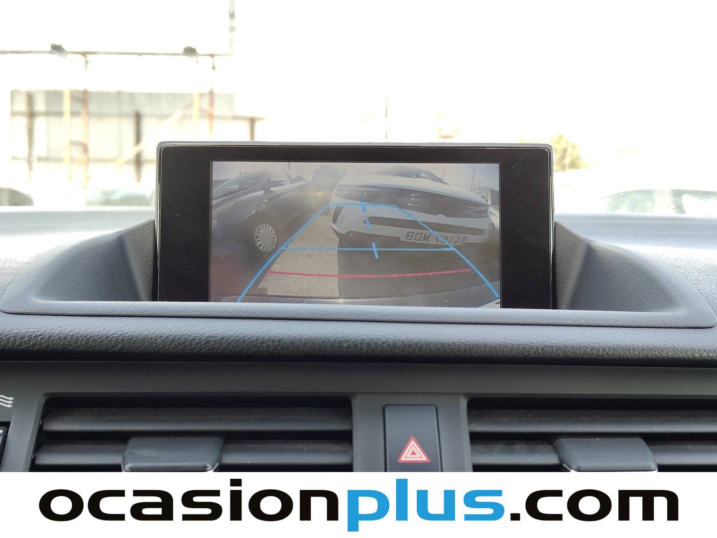 Equipamiento del Lexus CT Lexus CT 200h Executive + Navibox (136 CV)