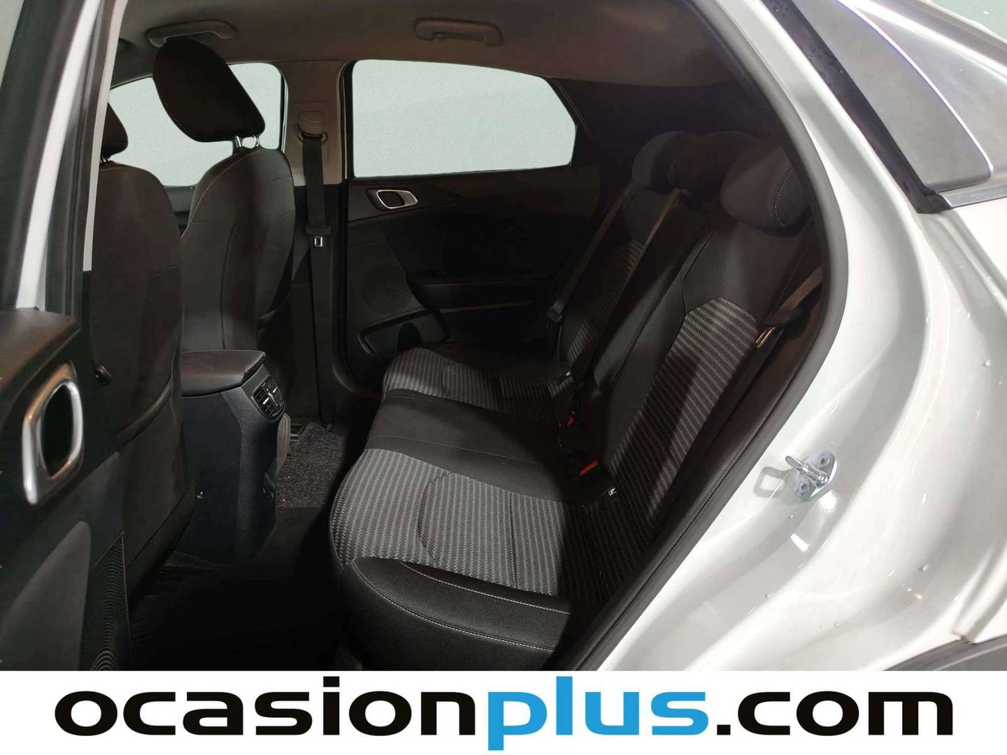Foto asientos traseros KIA XCeed KIA XCeed 1.0 T-GDi Drive (100 CV)