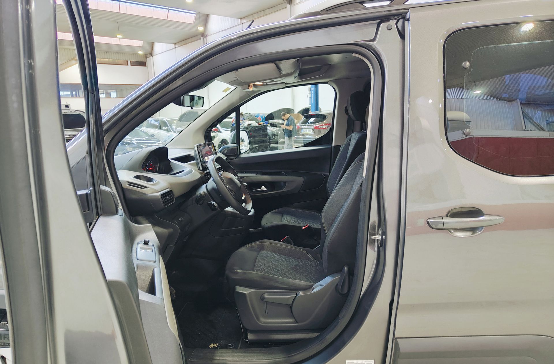 Peugeot Rifter PureTech 110 Active Standard - foto 11