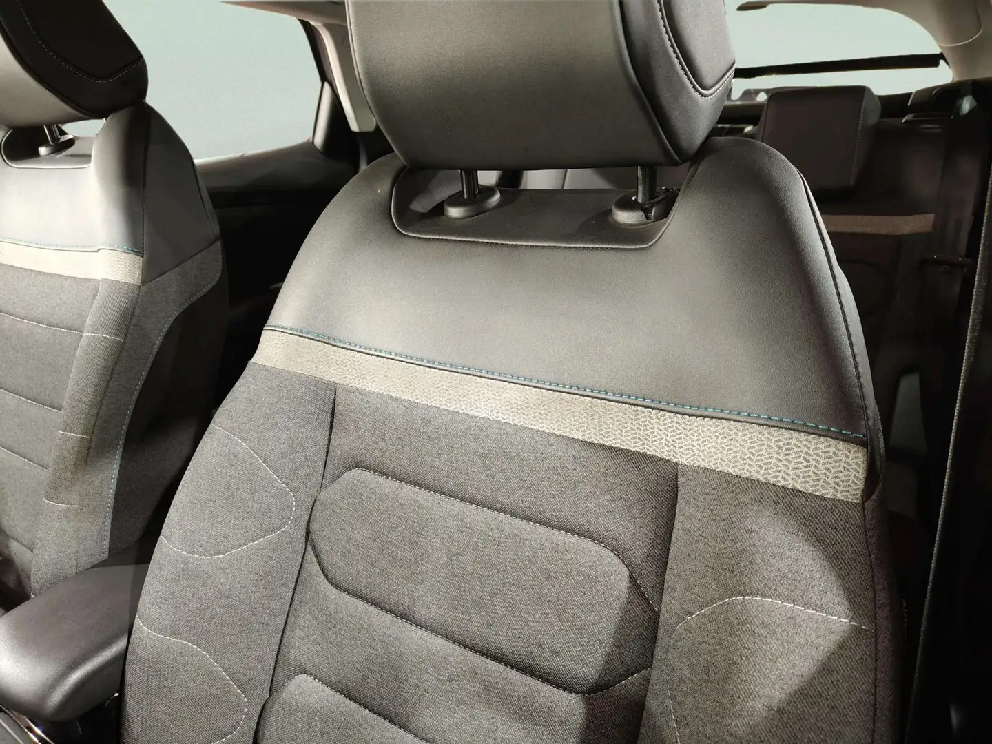 Foto Citroën C4 Citroen C4 PureTech 130 S&S 6v Feel Pack (130 CV)