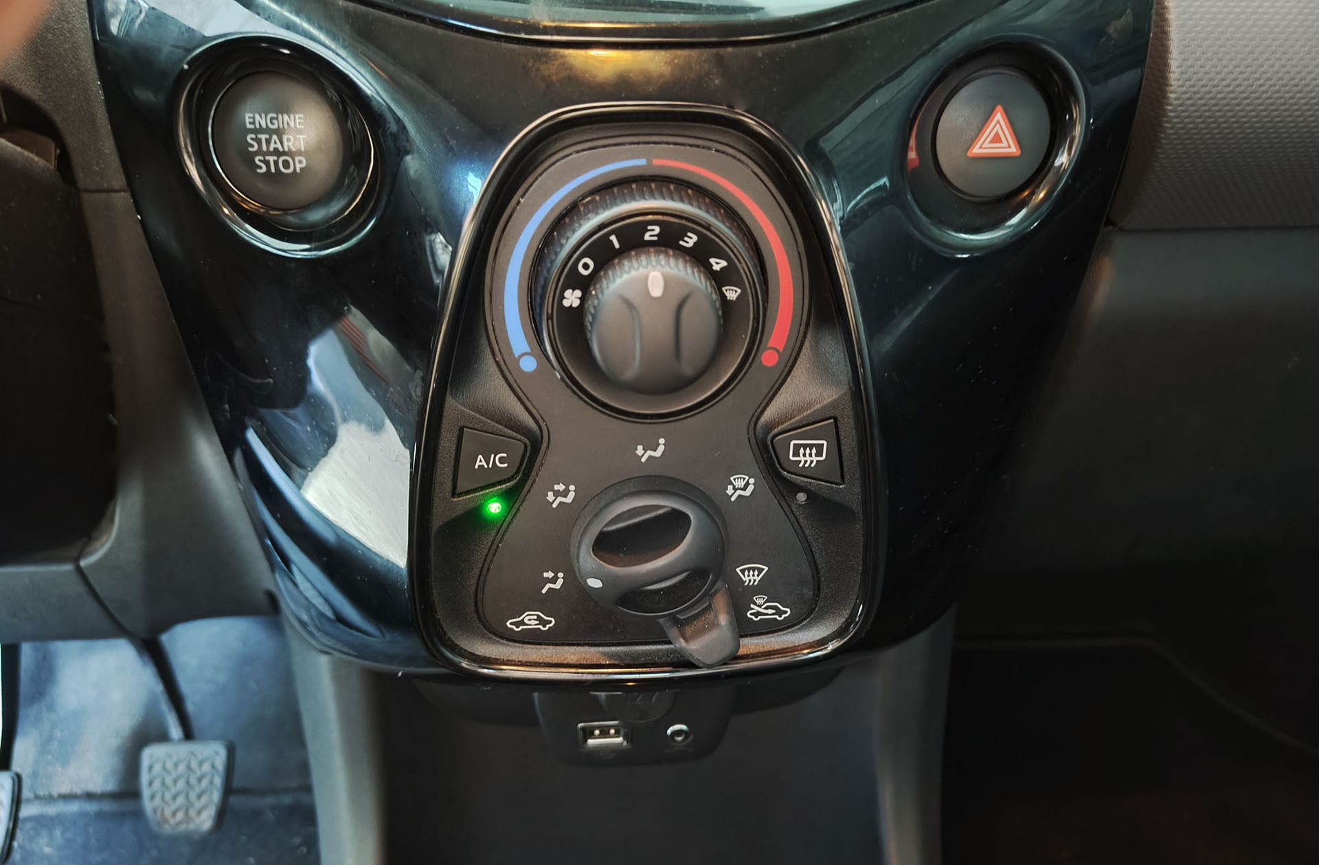 Peugeot 108 1.0 VTI Top! Allure - foto 25