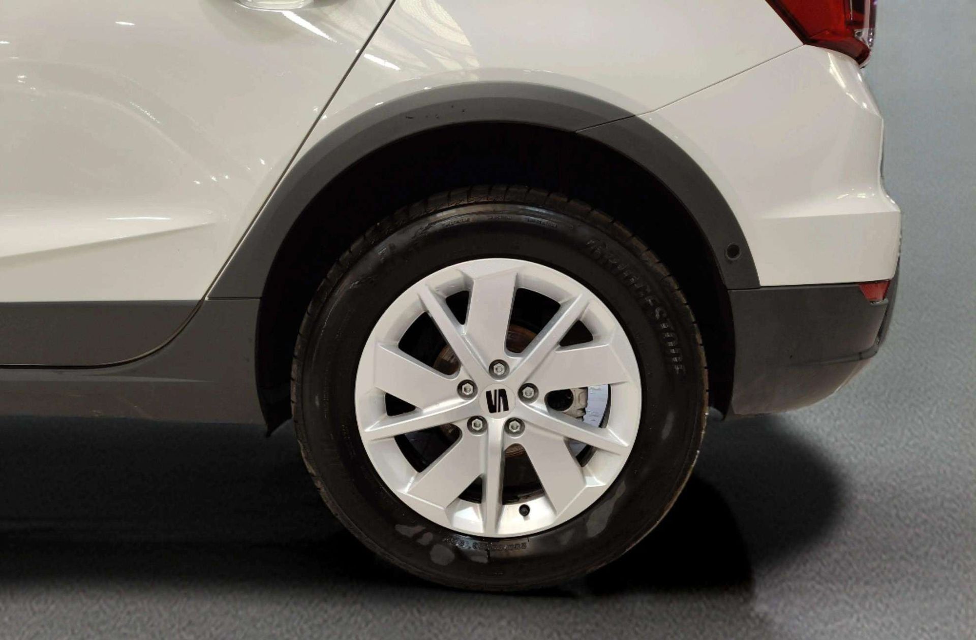 SEAT Arona 1.0 TSI FR - foto 39