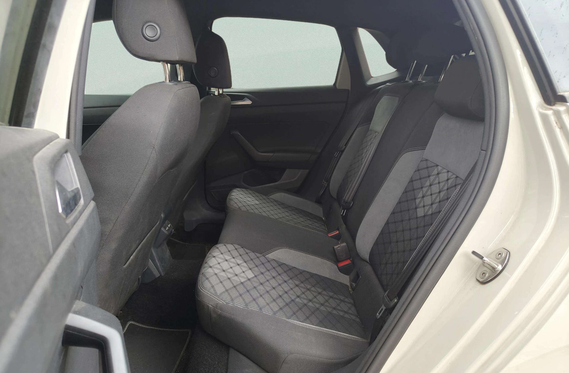 Volkswagen Polo R-Line 1.0 TSI DSG - foto 11