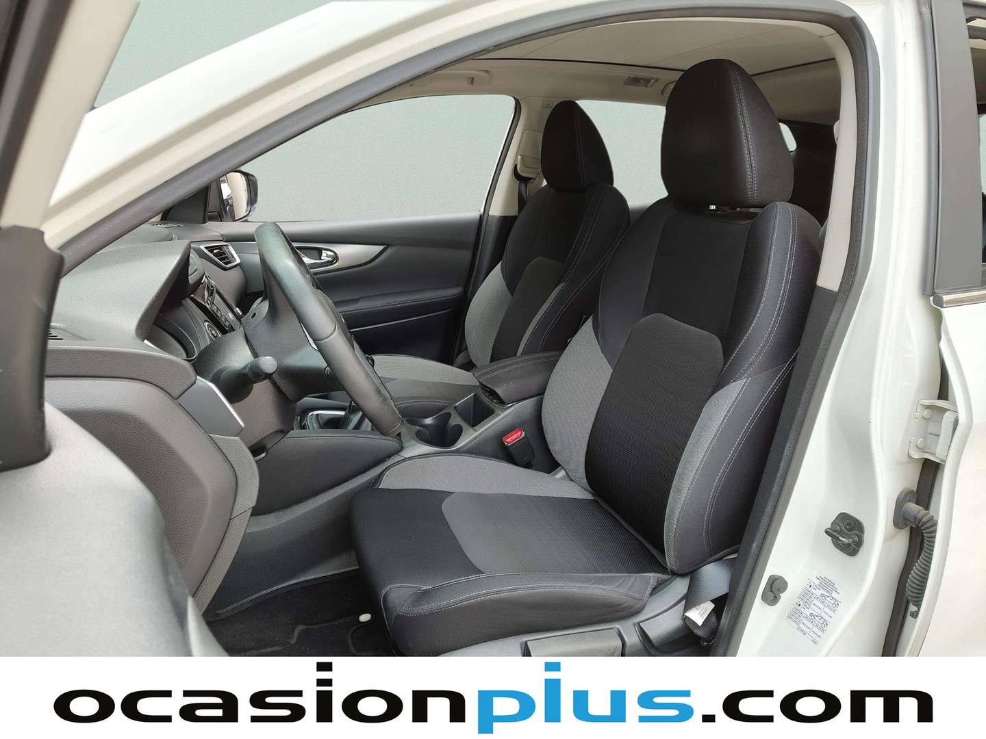 Foto asientos delanteros Nissan QASHQAI Nissan Qashqai dCi 110 N-Connecta 4x2 (110 CV)