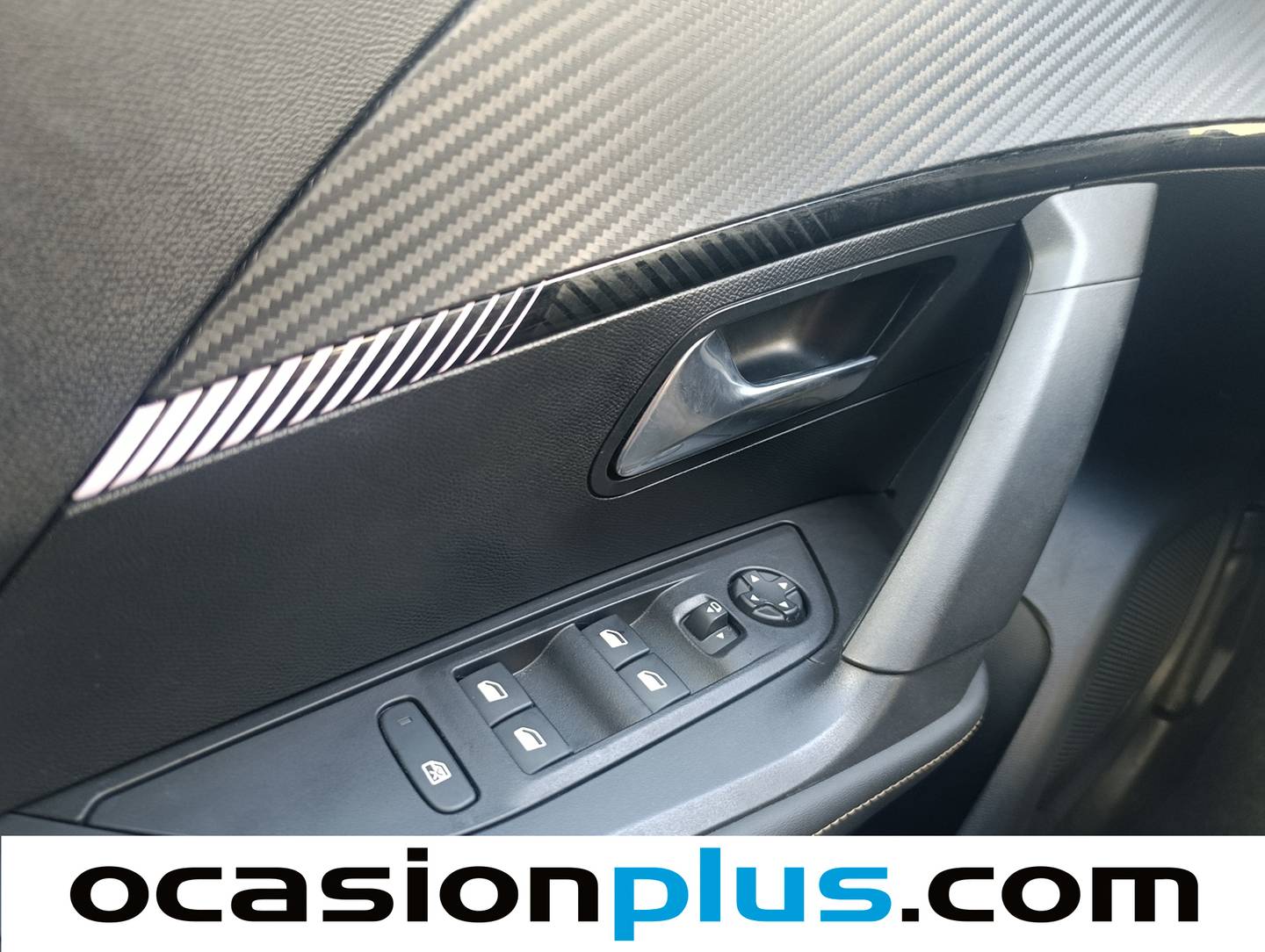 Peugeot 2008 Peugeot 2008 Allure Hybrid eDCS6 (145 CV) seminuevo