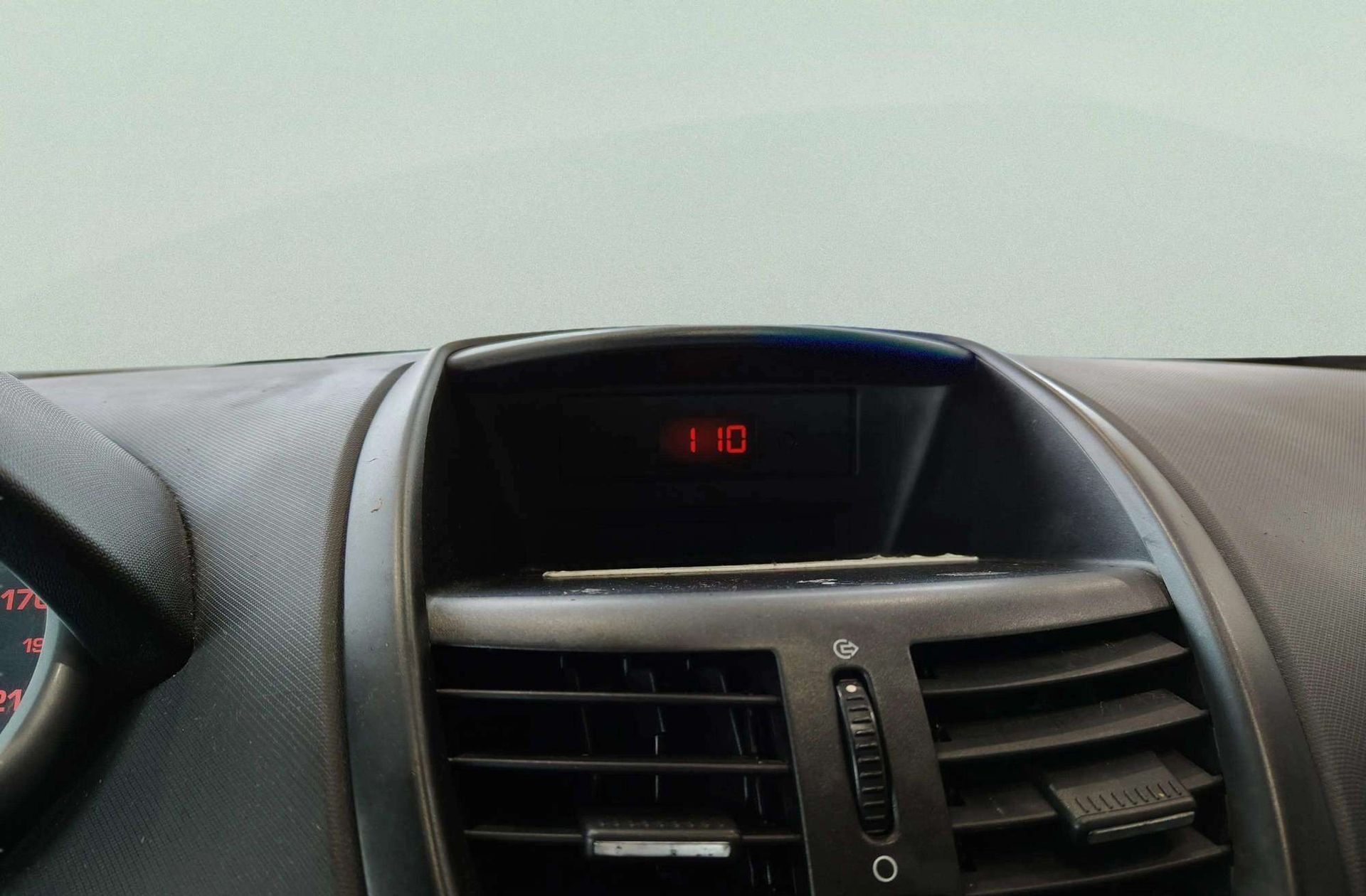 Peugeot 207 1.4 HDi Urban - foto 12