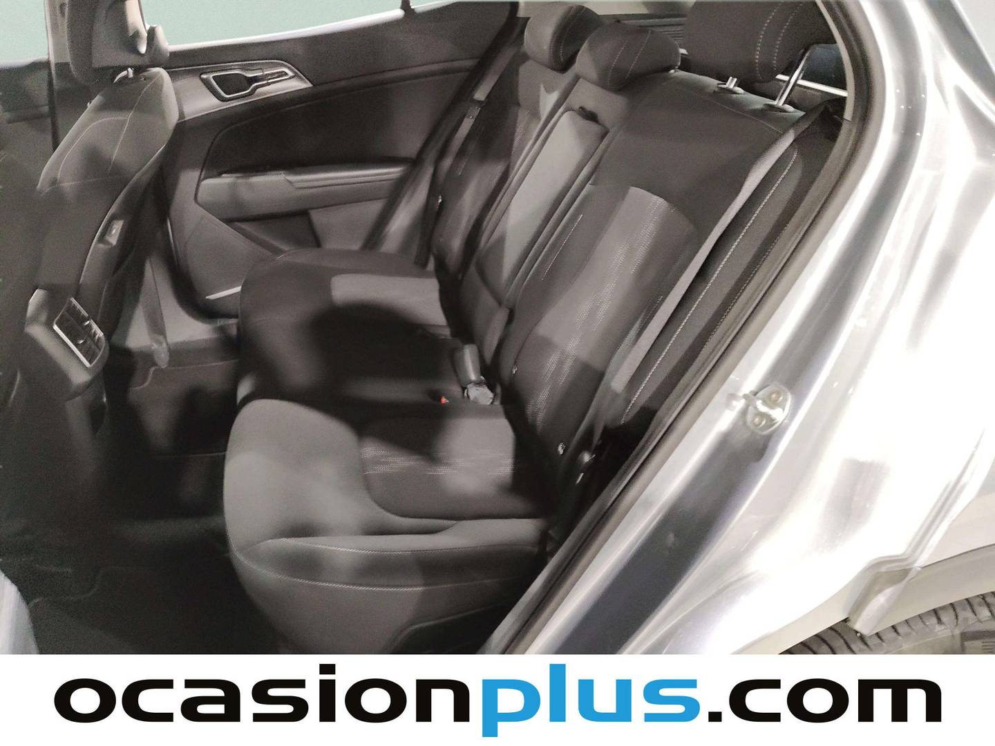 Foto asientos traseros KIA Sportage KIA Sportage 1.6 T-GDi MHEV Drive 4x2 (150 CV)