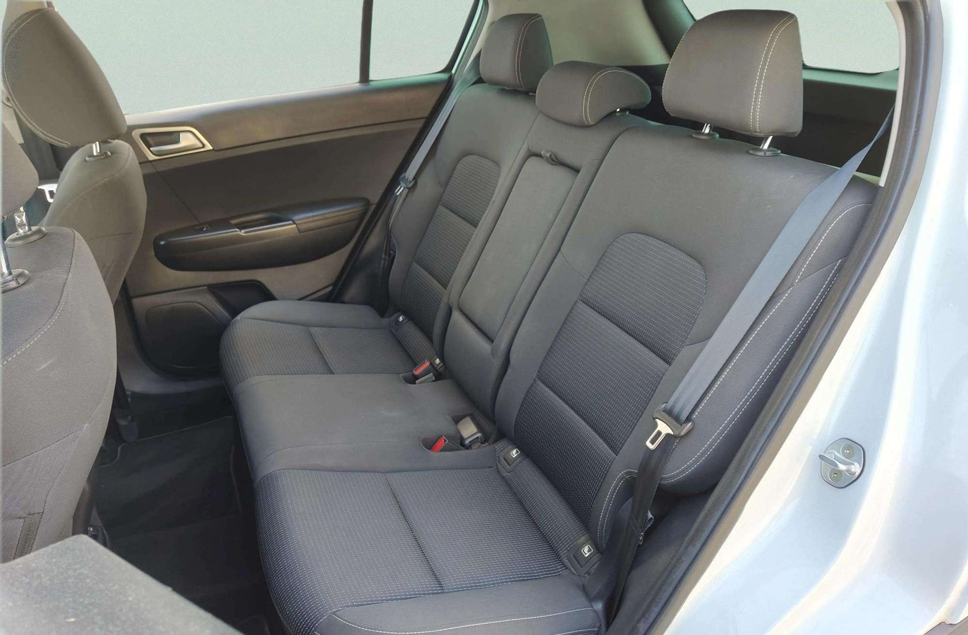 Kia Sportage 1.7 CRDi VGT Eco-Dynamics x-Tech17 4x2 - foto 11