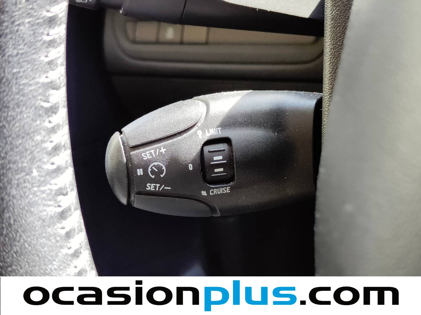 Equipamiento del Peugeot 208 Peugeot 208 Style BlueHDi (75 CV)
