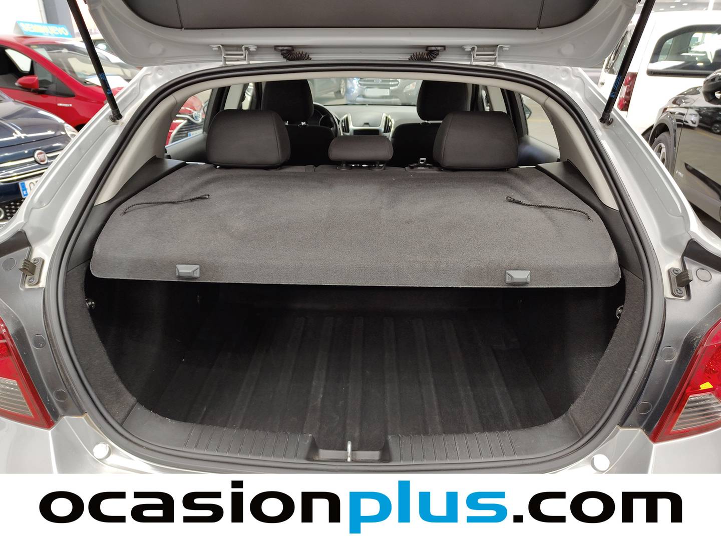 Fotos maletero Chevrolet Cruze Chevrolet Cruze 1.6 LT+ Clima (124 CV)