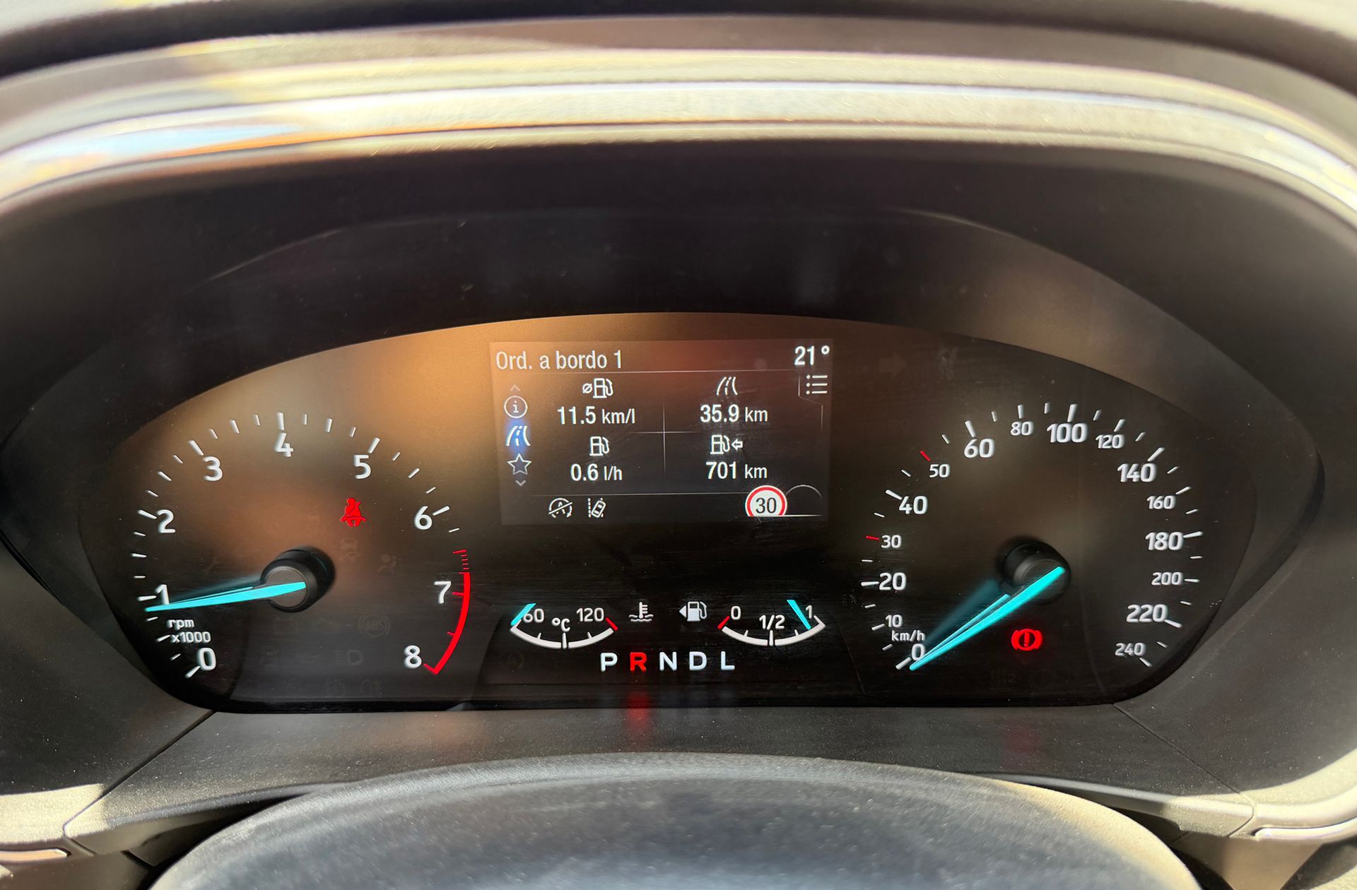 Ford Focus 1.0 EcoBoost MHEV Active - foto 23