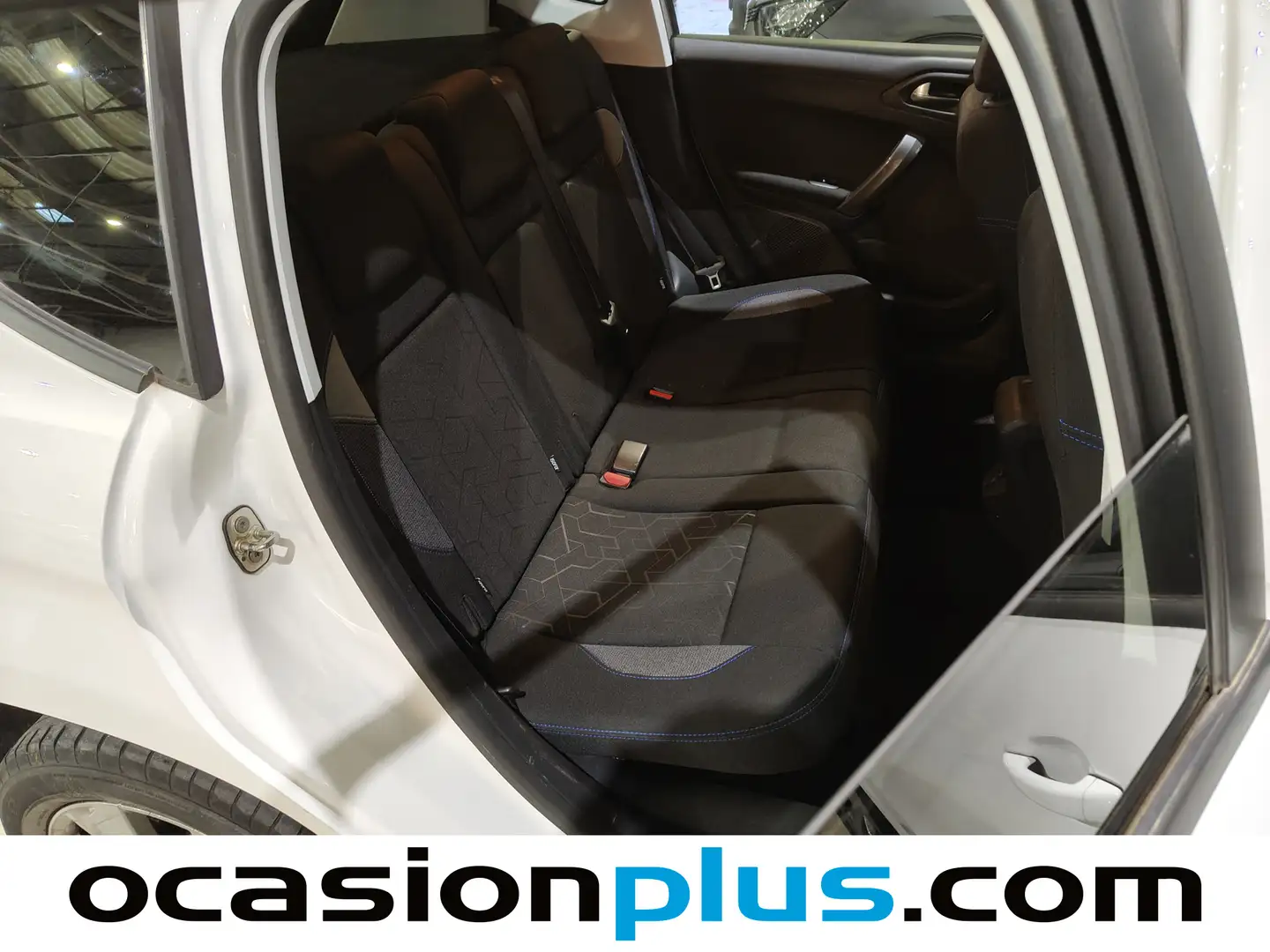 Foto Peugeot 2008 Peugeot 2008 BlueHDi 100 S&S Style (100 CV)