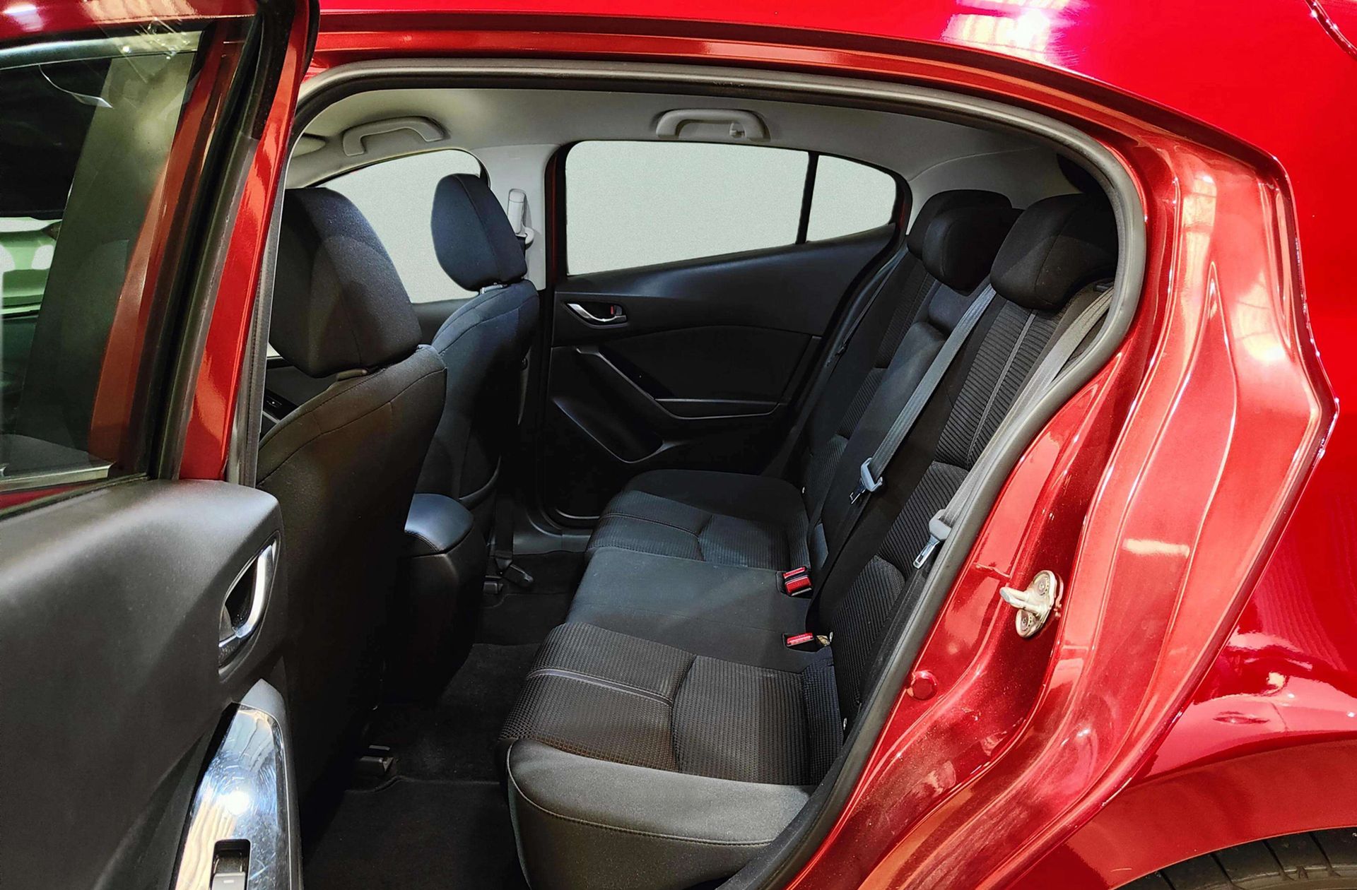 Mazda Mazda3 2.0 GE Black Tech Edition - foto 10