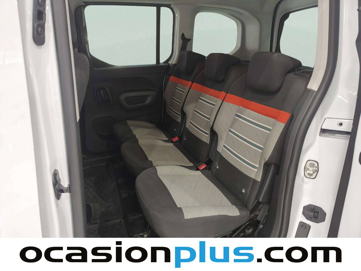 Foto asientos traseros Citroën Berlingo Citroën Berlingo BlueHDi 100 S&S Talla M Shine (102 CV)