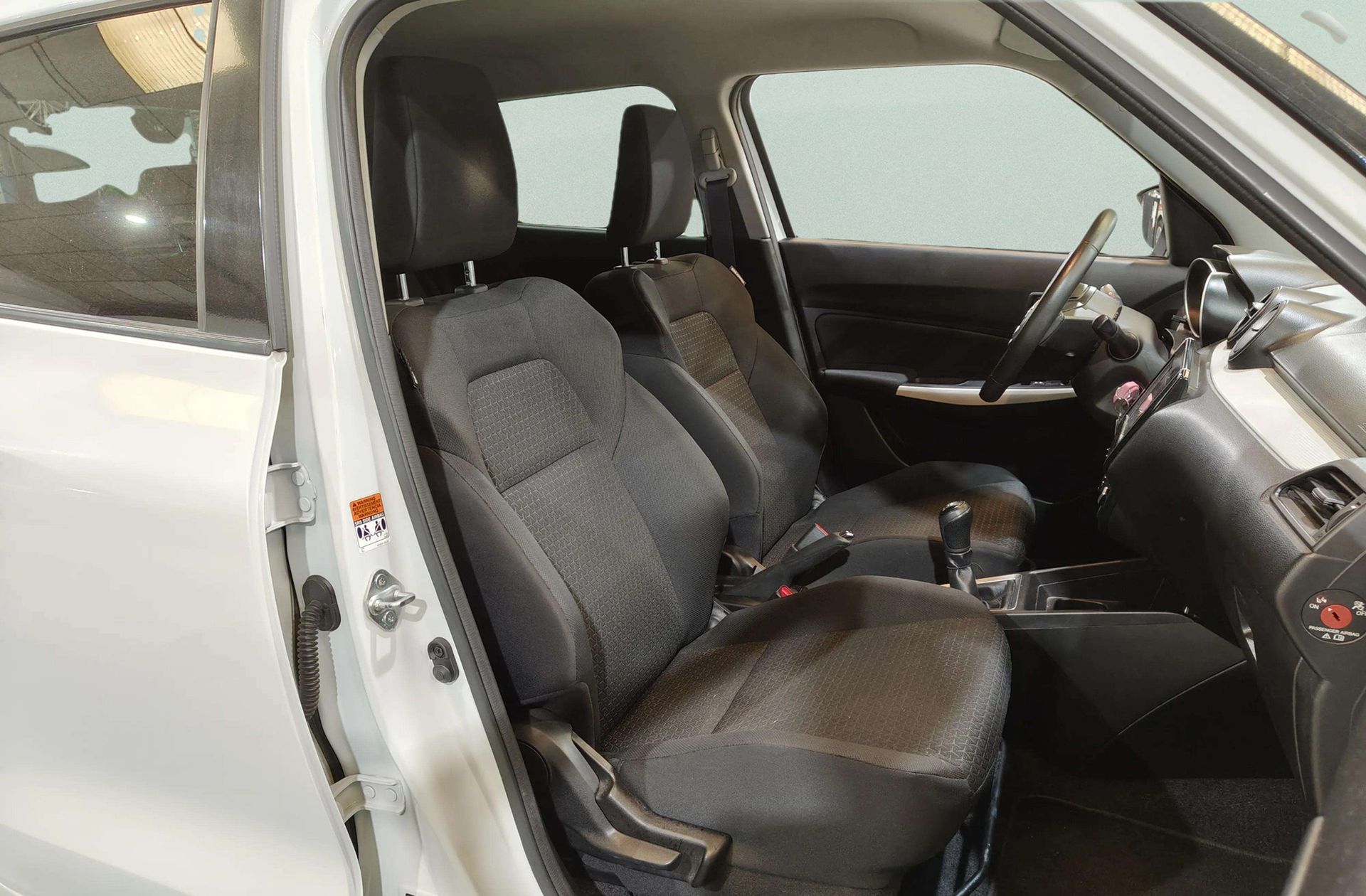 Suzuki Swift 1.2 GLE - foto 17