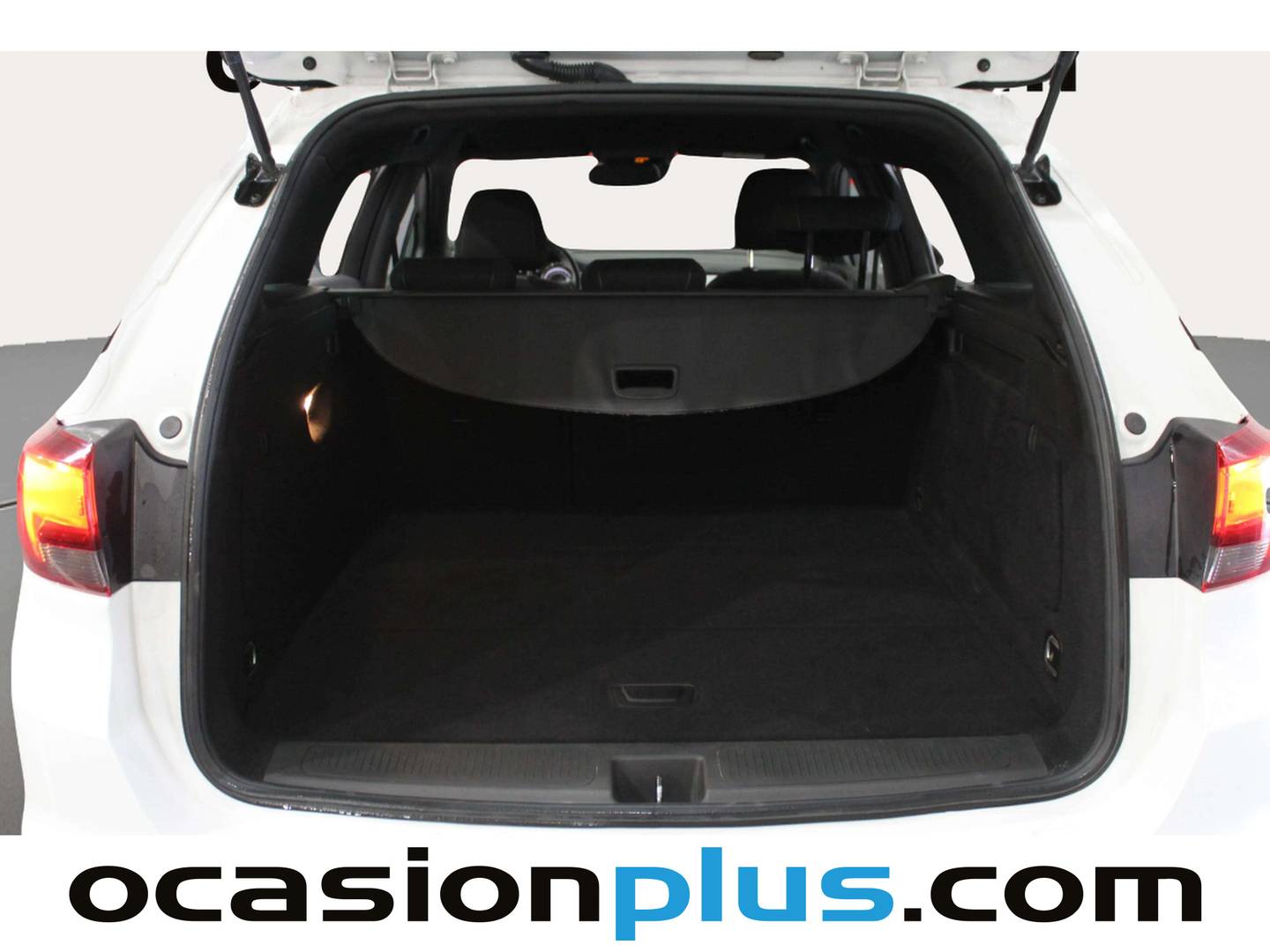 Fotos maletero Opel Astra Opel Astra Sports Tourer 1.2 Turbo SHL GS Line (110 CV)