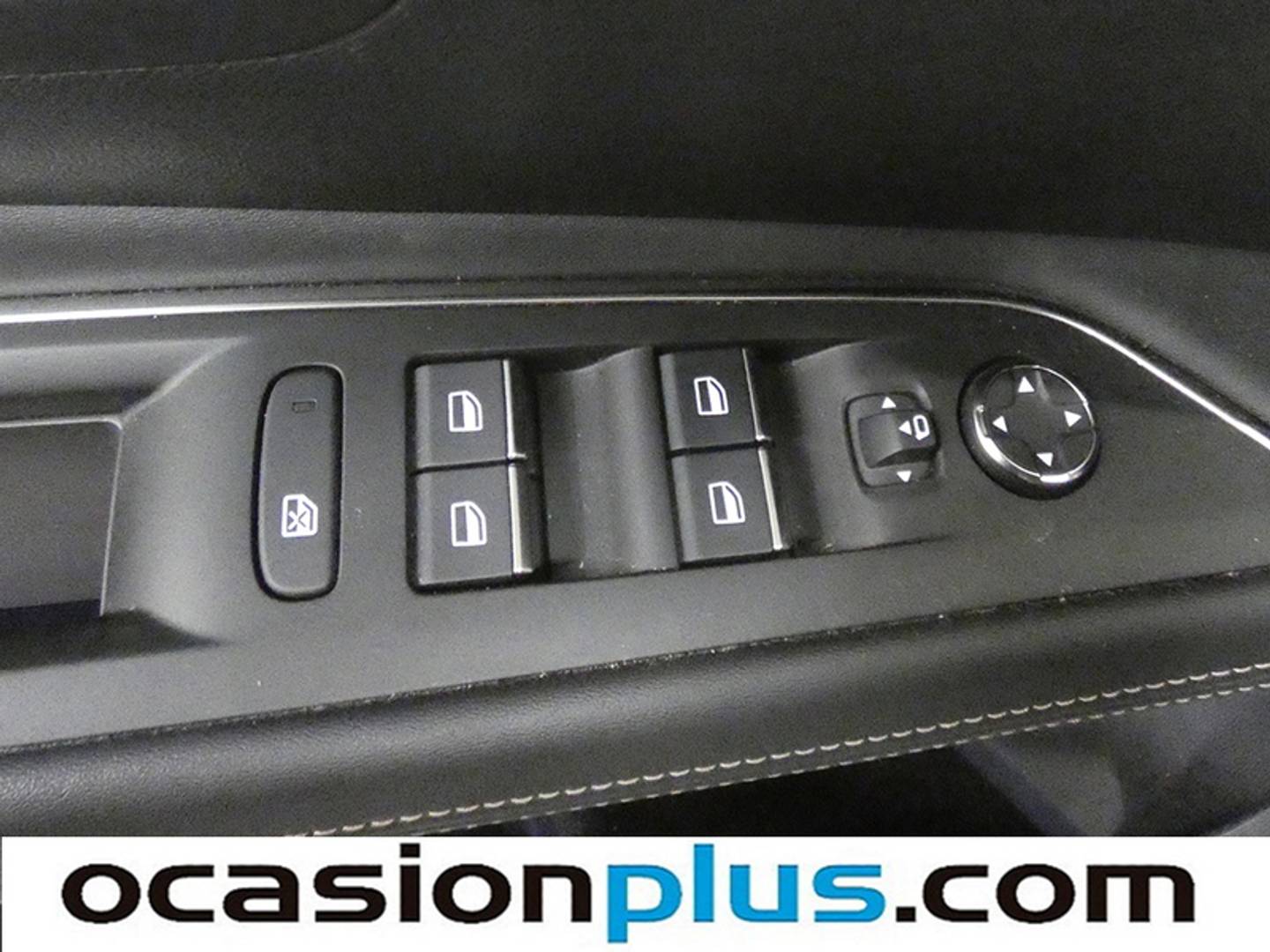 Foto Peugeot 3008 Hybrid Peugeot 3008 Hybrid 300 GT Pack e-EAT8 (300 CV)