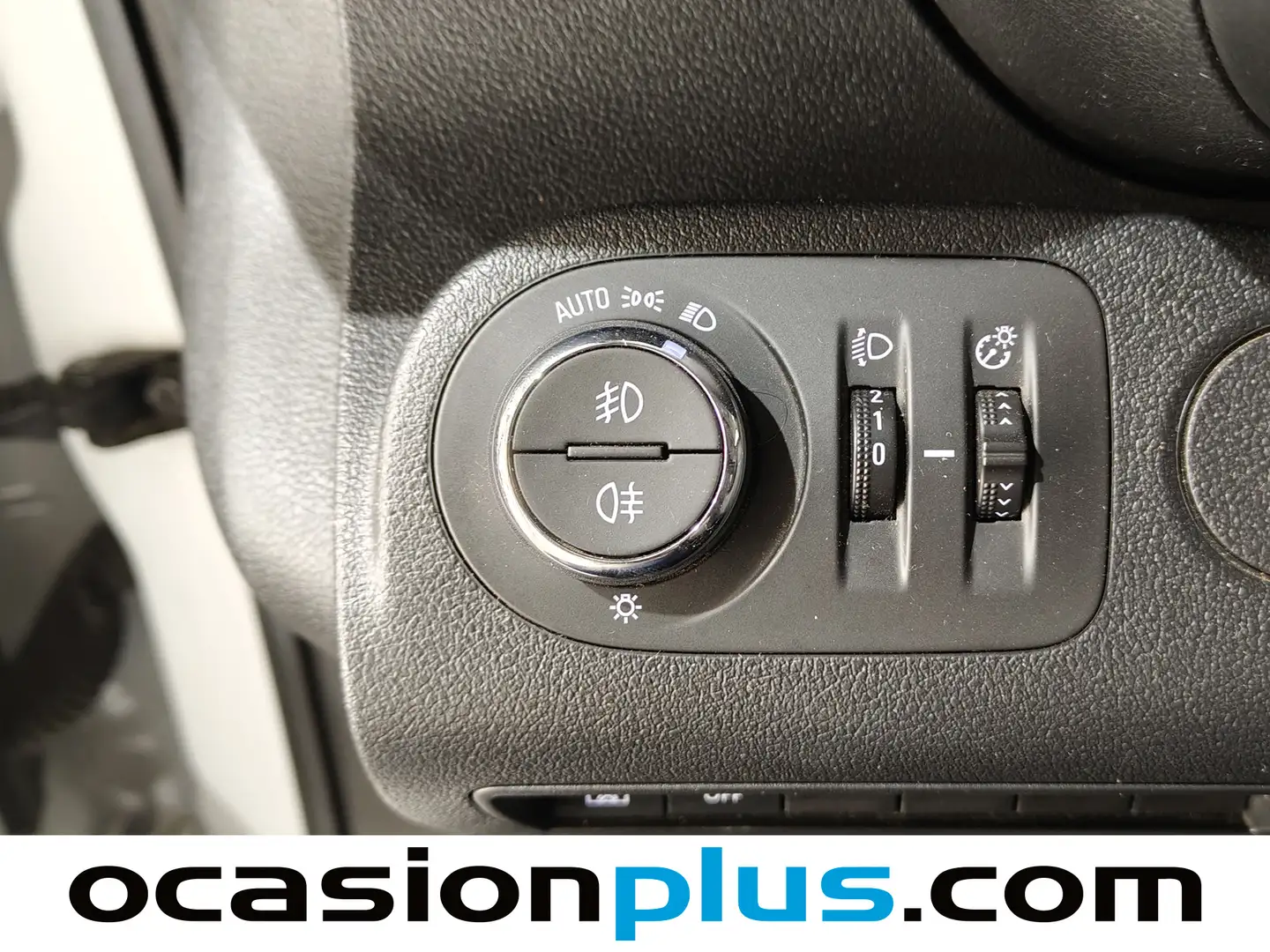 Foto Opel Combo Life Opel Combo Life 1.5 TD Business Edition Plus L1 (102 CV)