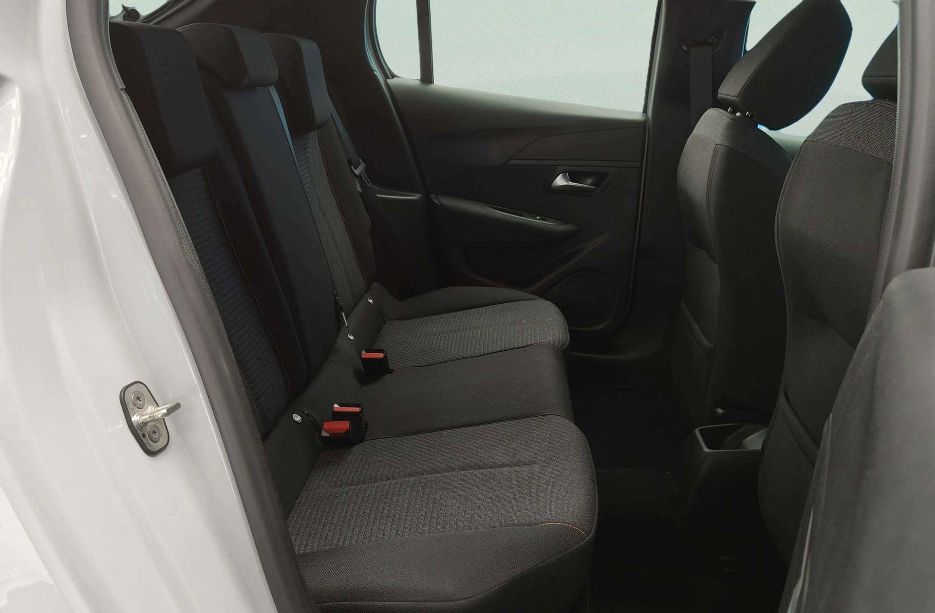 Peugeot 208 Style Hybrid 110 eDCS6 - foto 17
