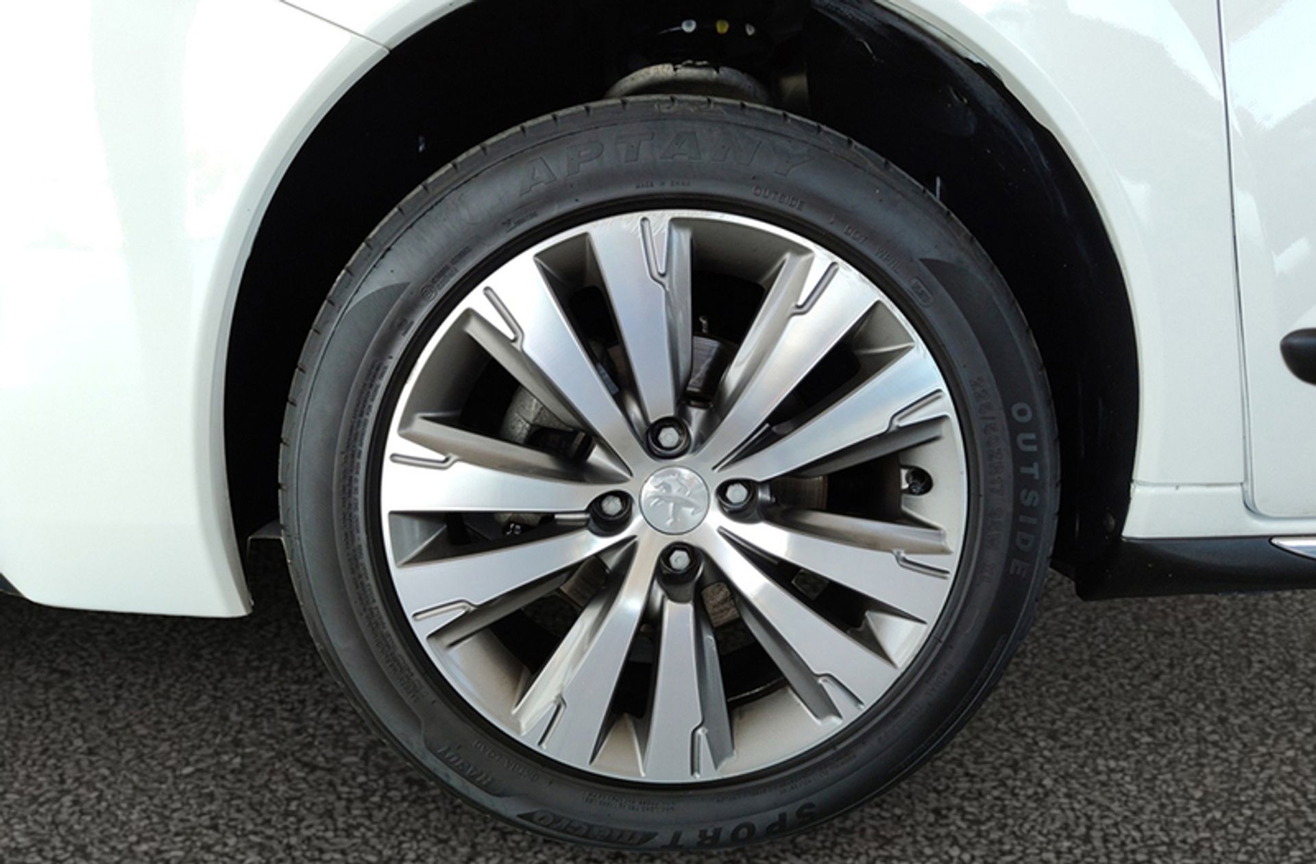 Peugeot 3008 1.2 PureTech Style - foto 33