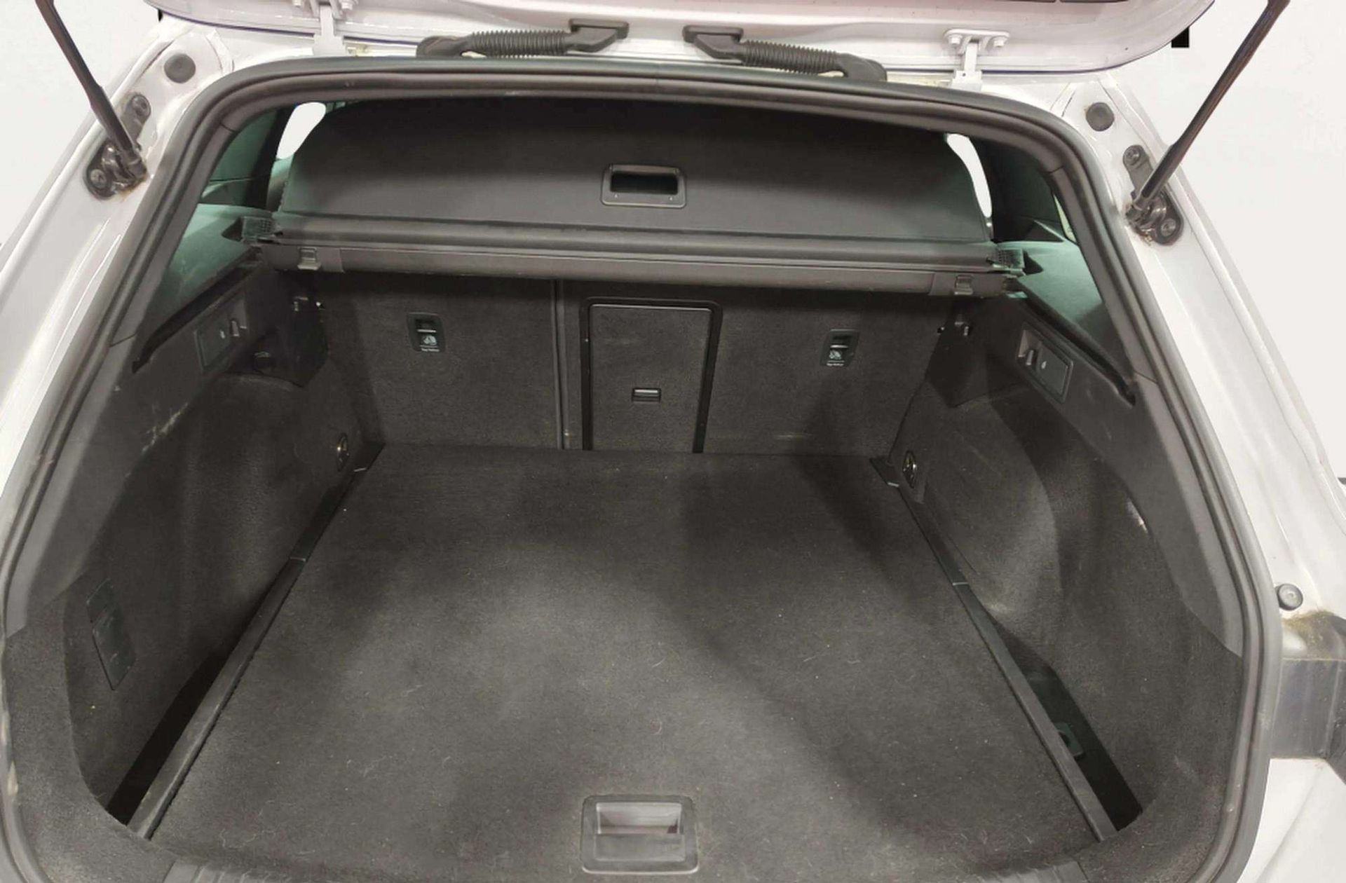 SEAT León ST ST 2.0 TDI FR Go L DSG - foto 17